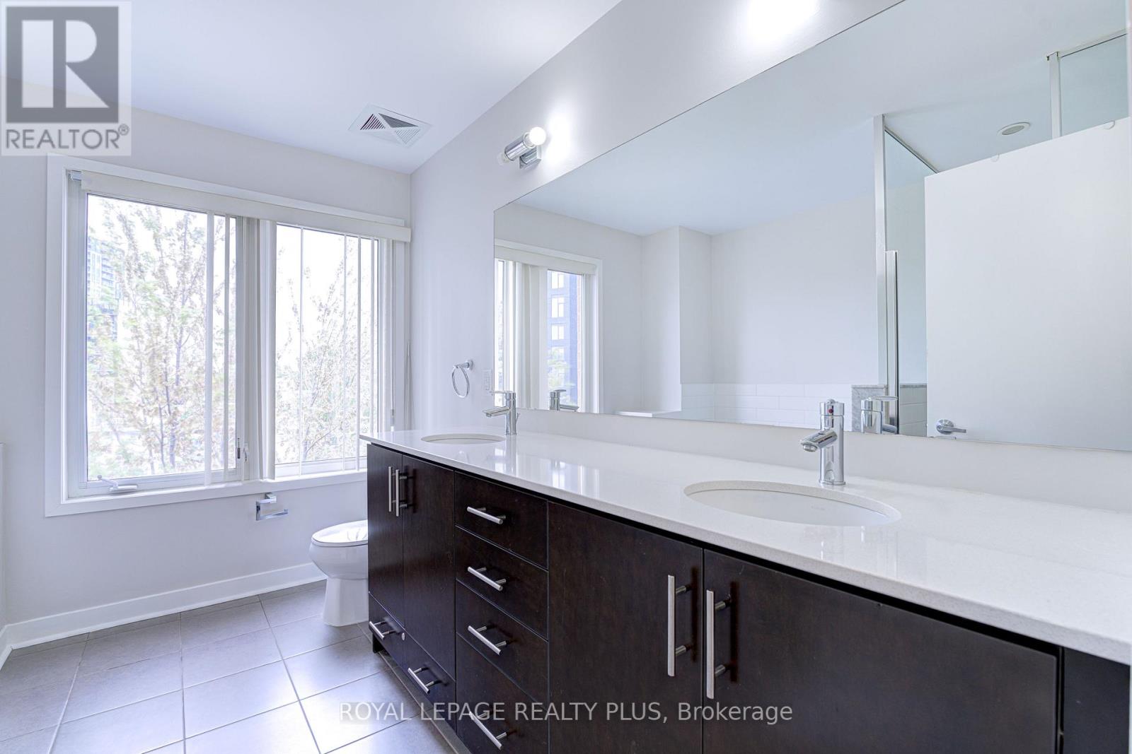 Th 1 - 370 Square One Drive, Mississauga, Ontario  L5B 0G6 - Photo 27 - W12171129