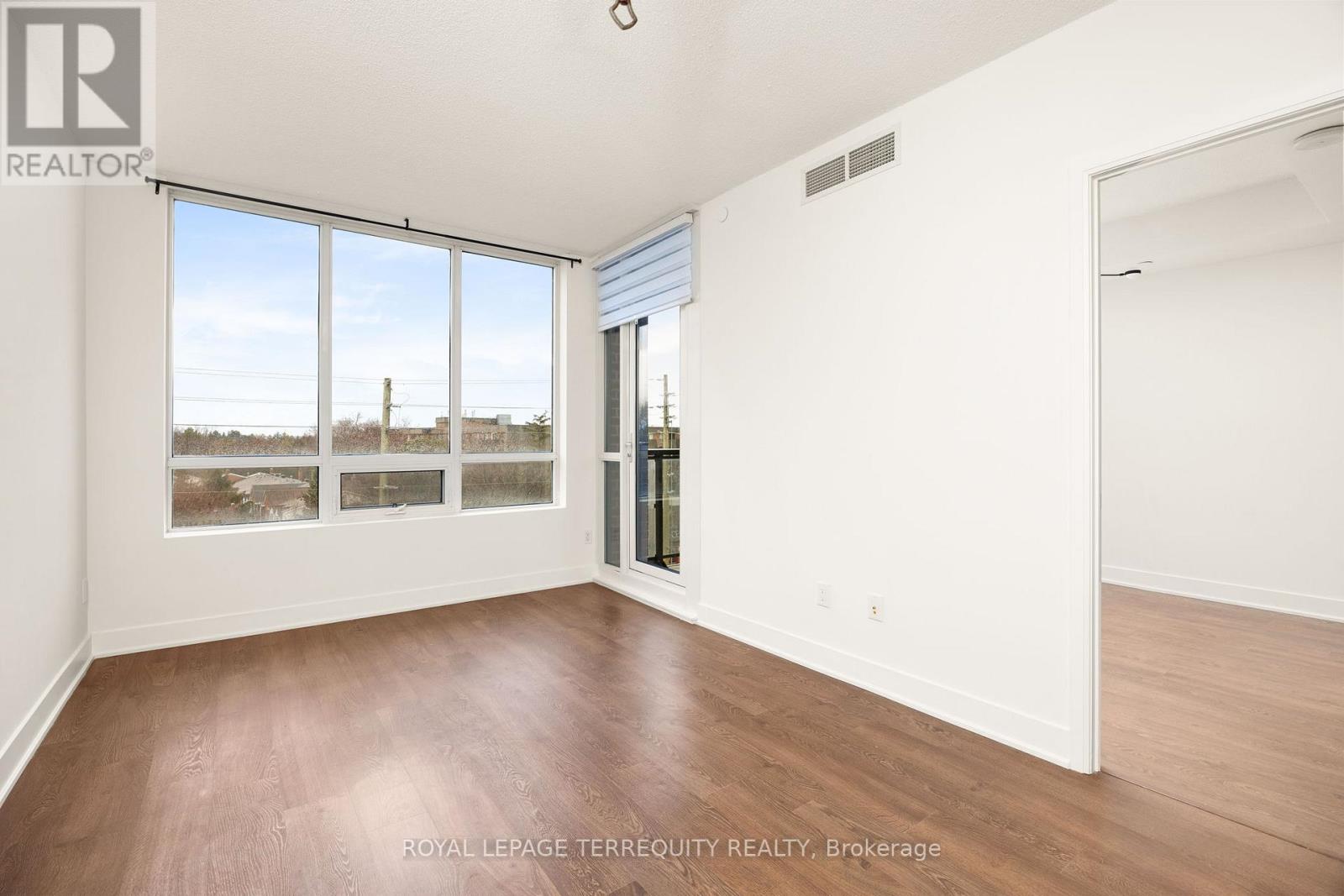 614 - 7608 Yonge Street, Vaughan, Ontario  L4J 0J5 - Photo 11 - N12171638