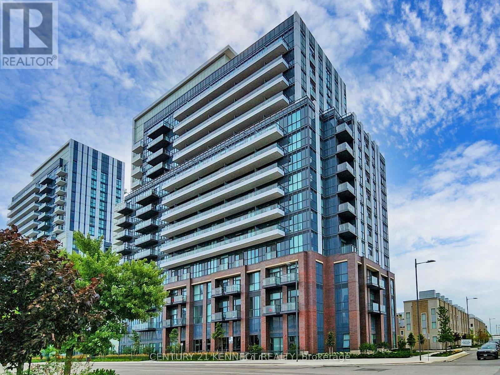 215 - 10 Honeycrisp Crescent, Vaughan, Ontario  L4K 0M7 - Photo 2 - N12171642