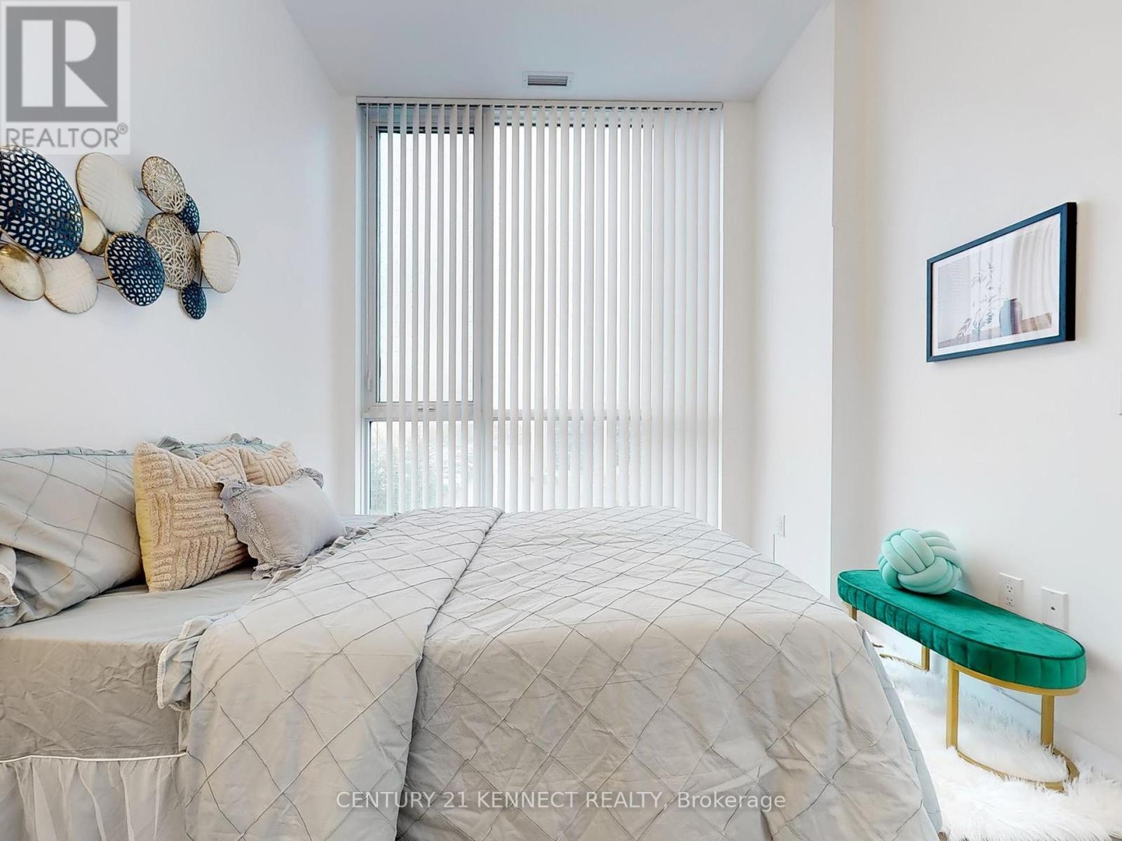 215 - 10 Honeycrisp Crescent, Vaughan, Ontario  L4K 0M7 - Photo 20 - N12171642