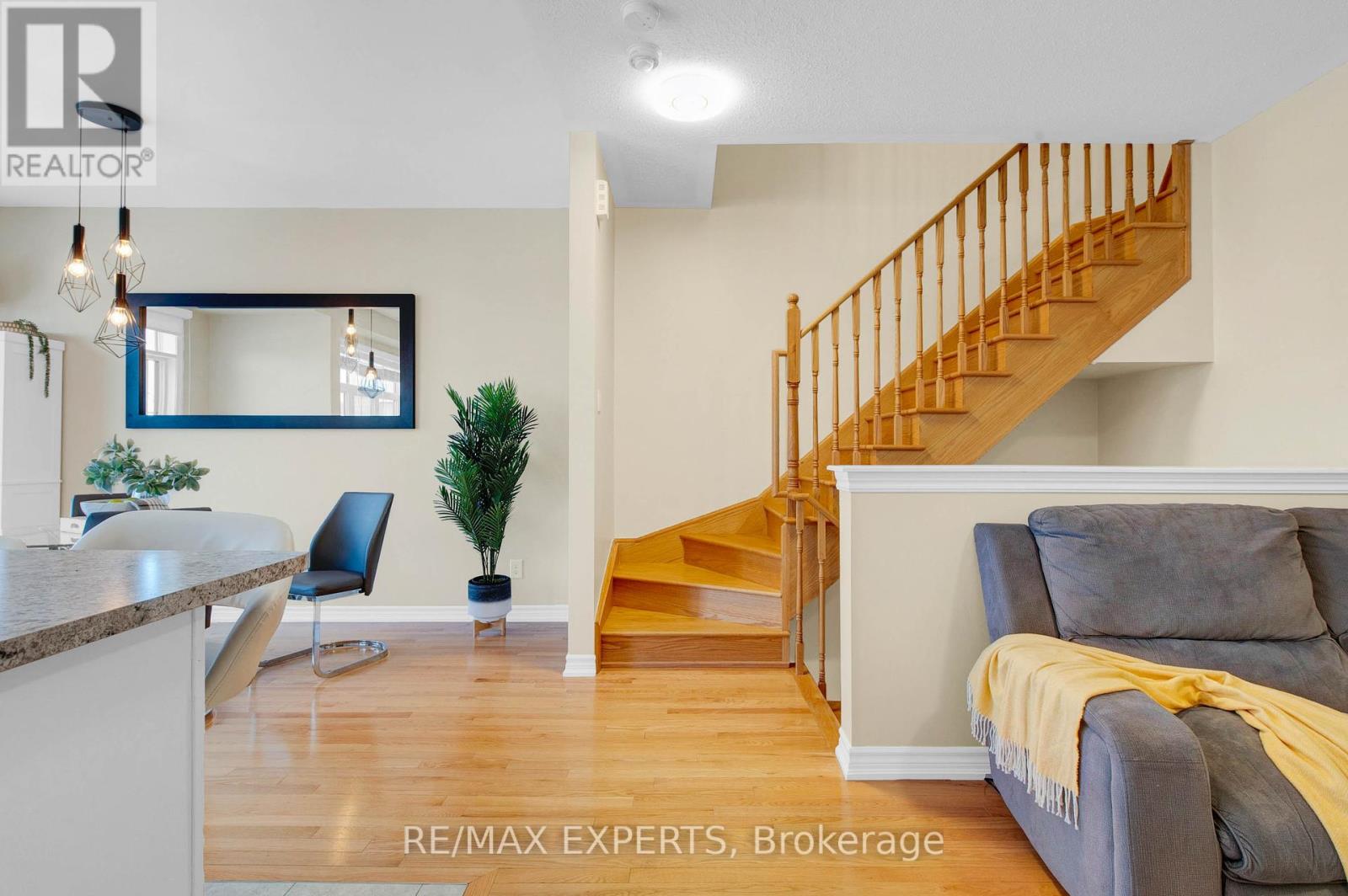 136 Alvin Pegg Drive, East Gwillimbury, Ontario  L9N 0R7 - Photo 12 - N12171654
