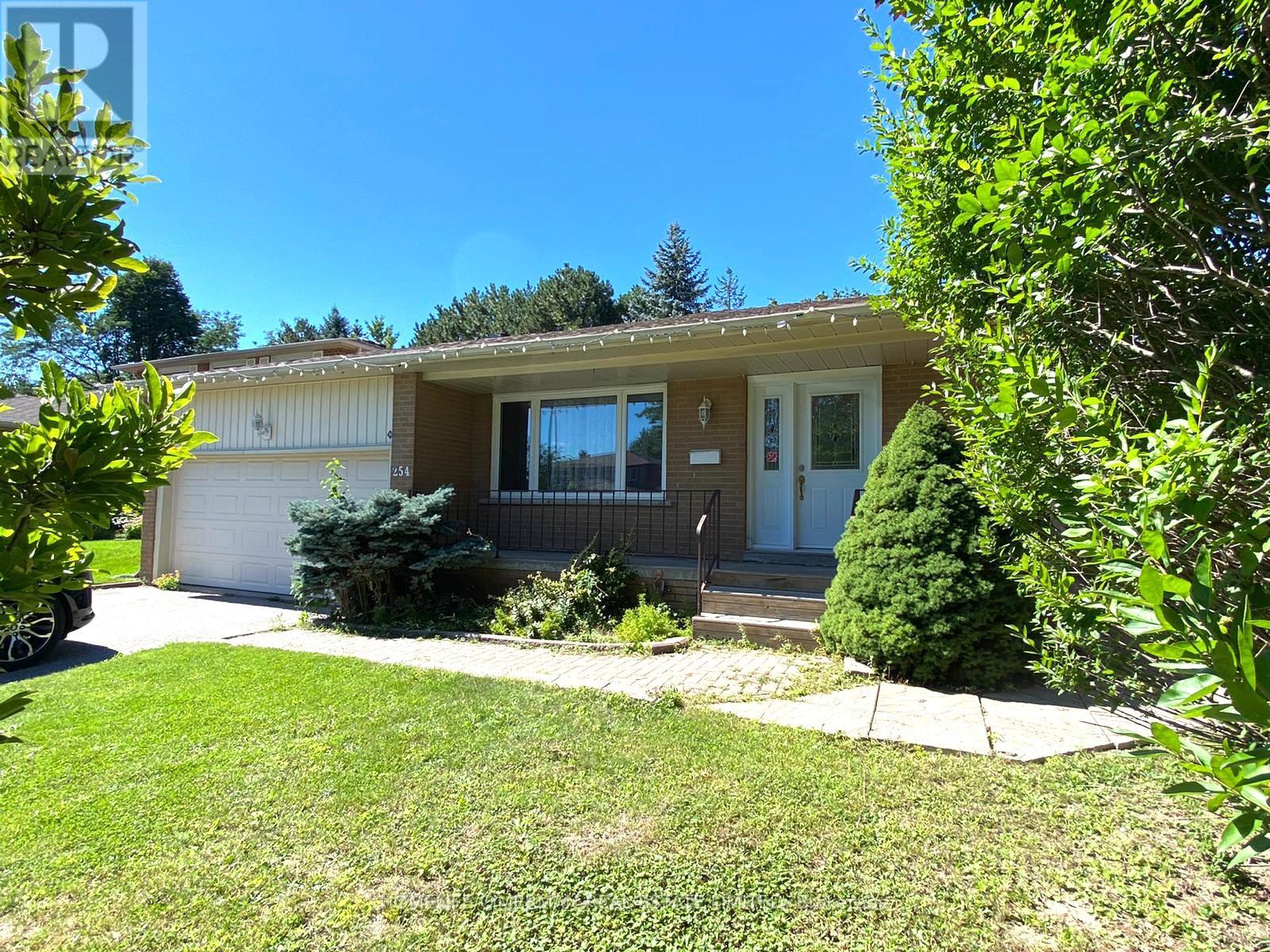 LOWER - 254 PLYMOUTH TRAIL, Newmarket, Ontario