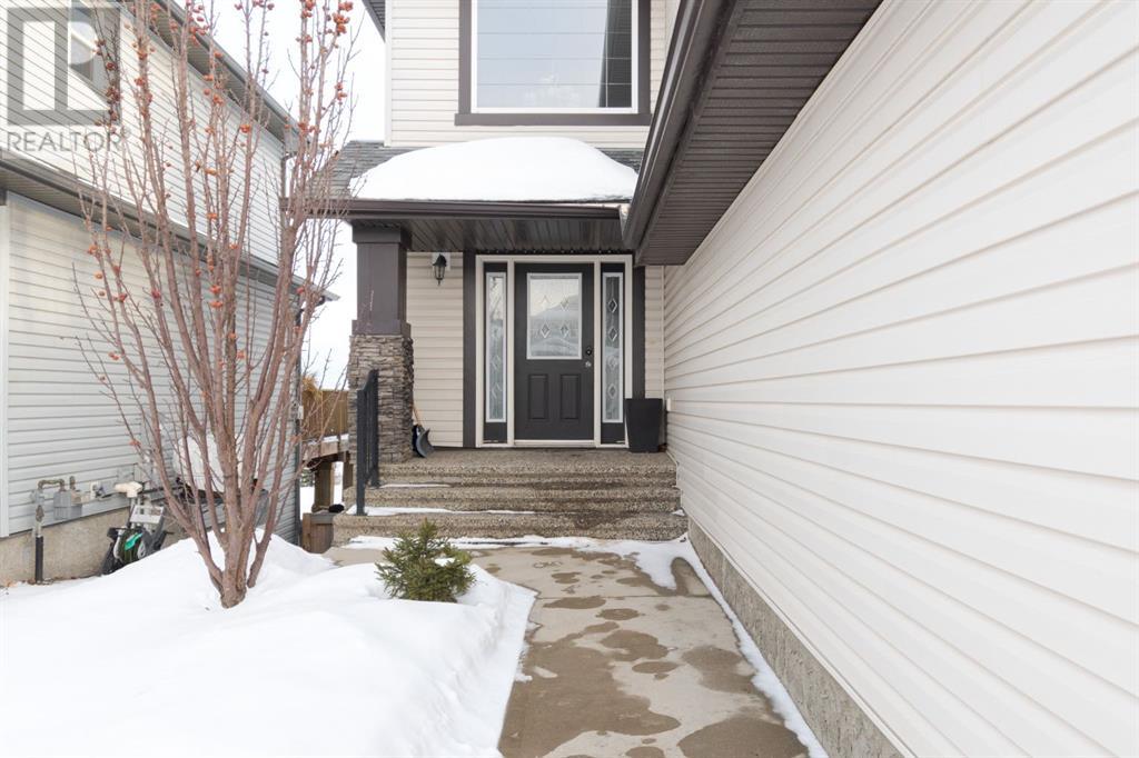 Property at 117 Sandhill Place image 2