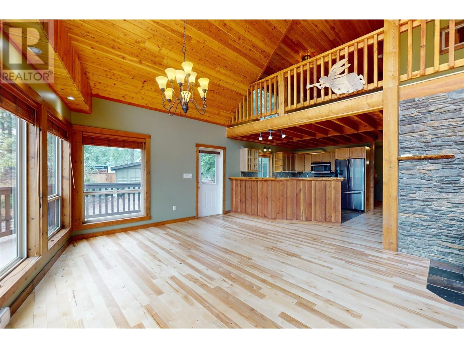 10600 Columbia Way, Vernon, British Columbia  V1H 2B4 - Photo 11 - 10347739