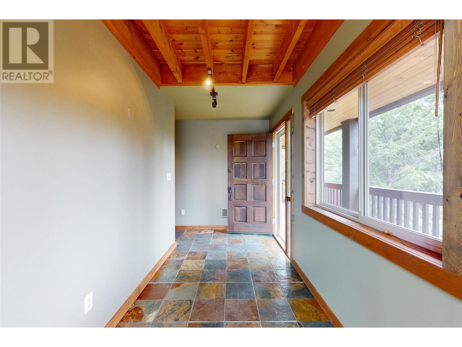 10600 Columbia Way, Vernon, British Columbia  V1H 2B4 - Photo 19 - 10347739