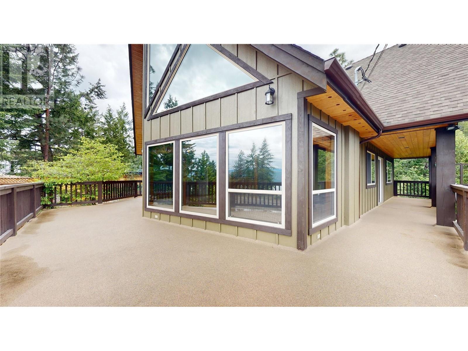10600 Columbia Way, Vernon, British Columbia  V1H 2B4 - Photo 7 - 10347739