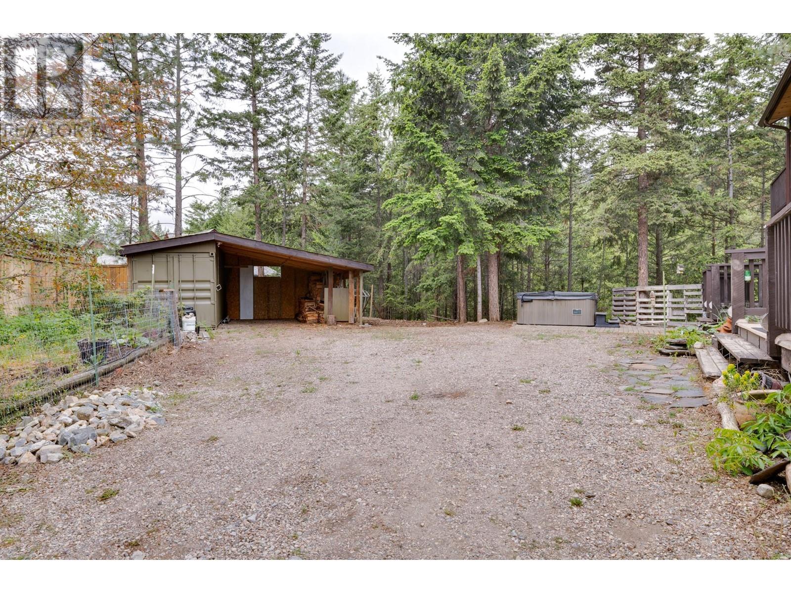 10600 Columbia Way, Vernon, British Columbia  V1H 2B4 - Photo 6 - 10347739