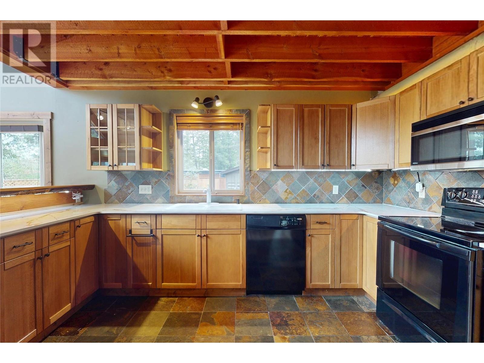 10600 Columbia Way, Vernon, BC V1H2B4