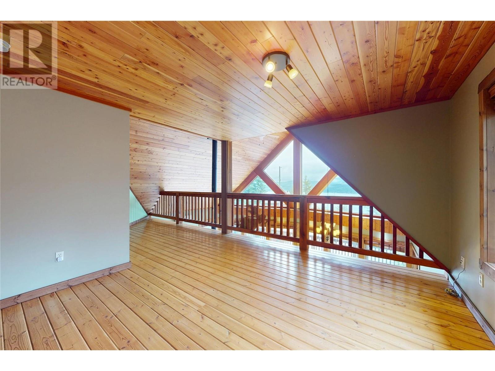 10600 Columbia Way, Vernon, British Columbia  V1H 2B4 - Photo 38 - 10347739