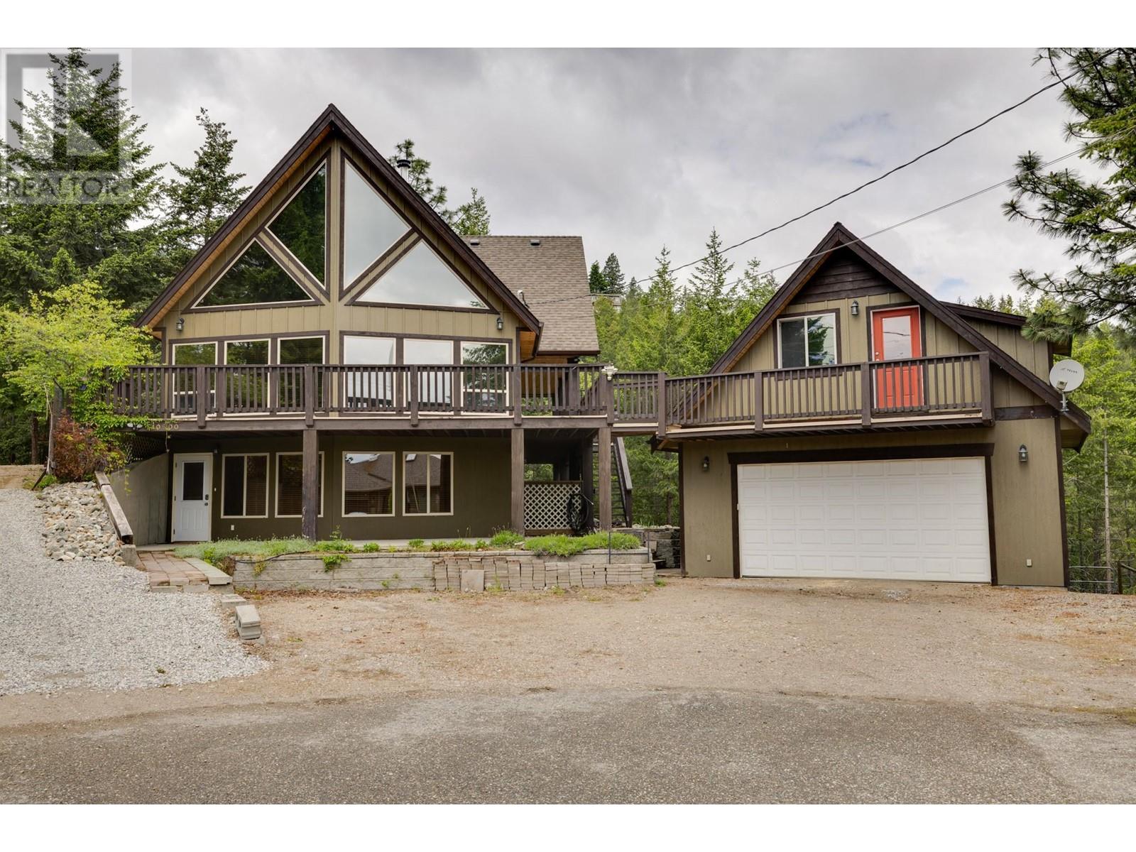 10600 Columbia Way, Vernon, British Columbia  V1H 2B4 - Photo 2 - 10347739