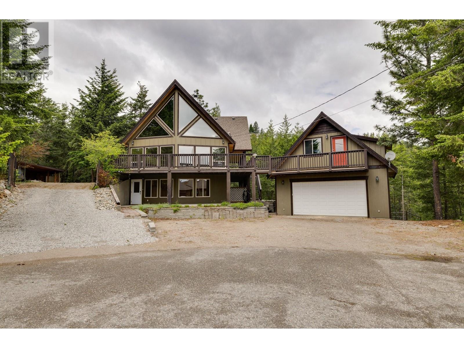 10600 Columbia Way, Vernon, British Columbia  V1H 2B4 - Photo 3 - 10347739