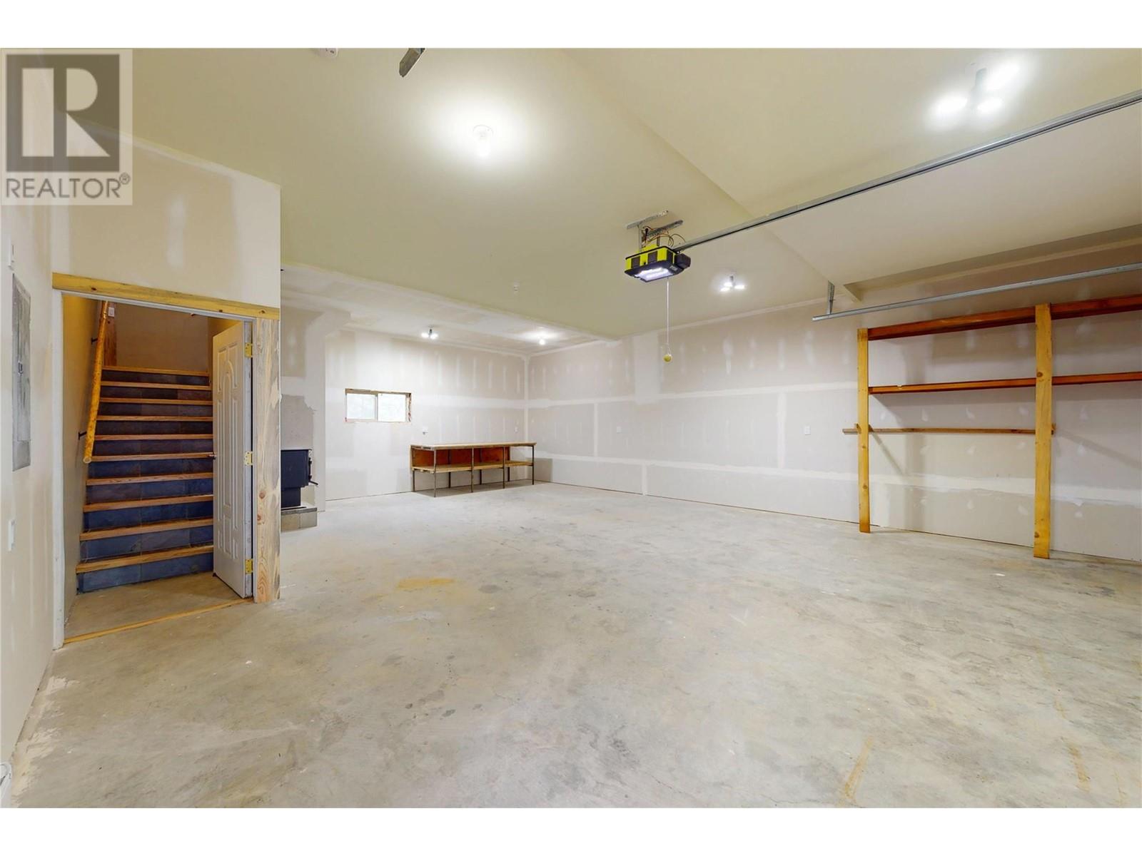 10600 Columbia Way, Vernon, British Columbia  V1H 2B4 - Photo 68 - 10347739