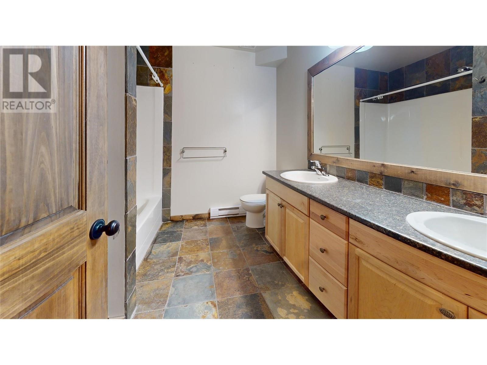 10600 Columbia Way, Vernon, British Columbia  V1H 2B4 - Photo 75 - 10347739