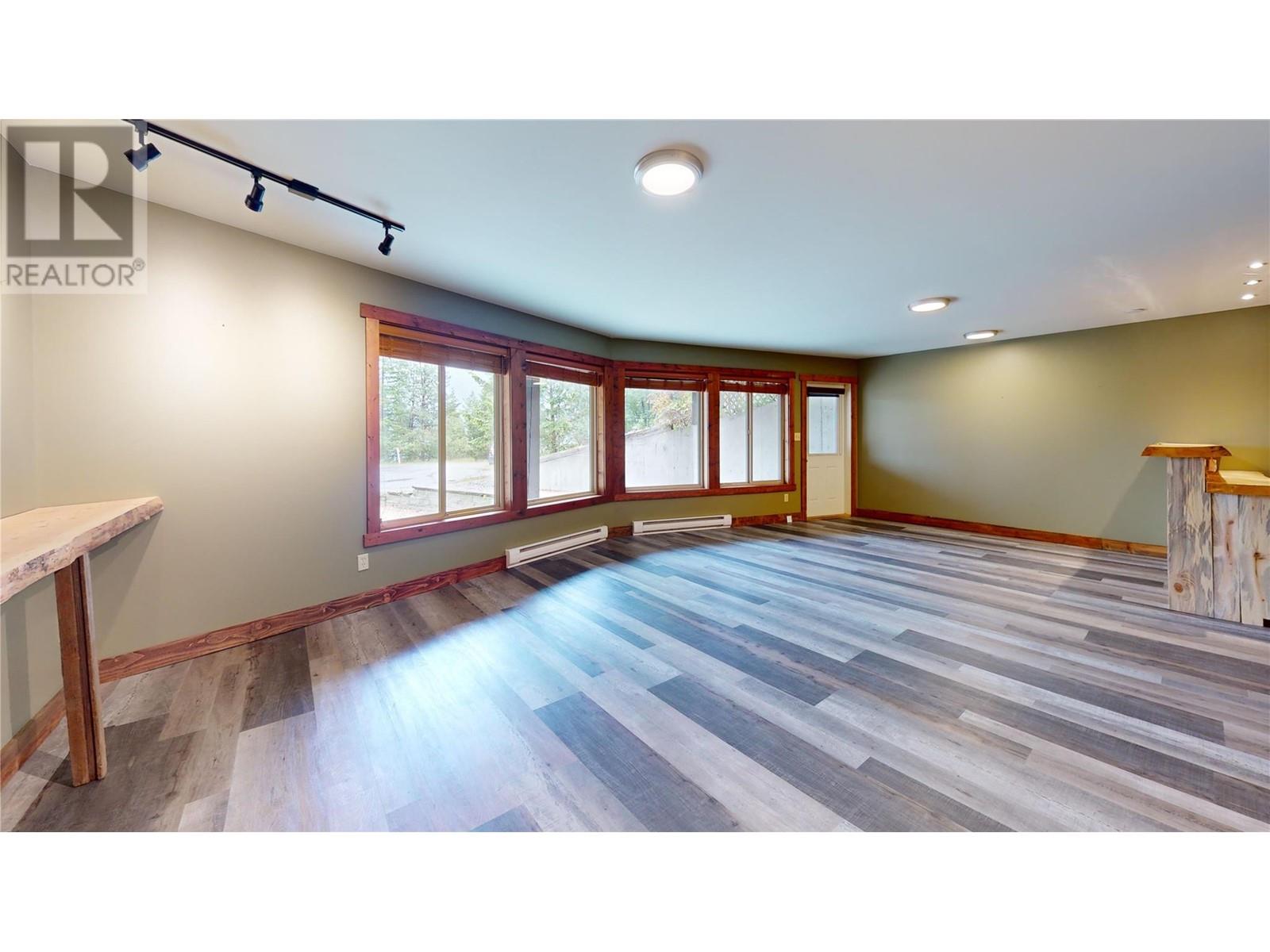 10600 Columbia Way, Vernon, British Columbia  V1H 2B4 - Photo 90 - 10347739
