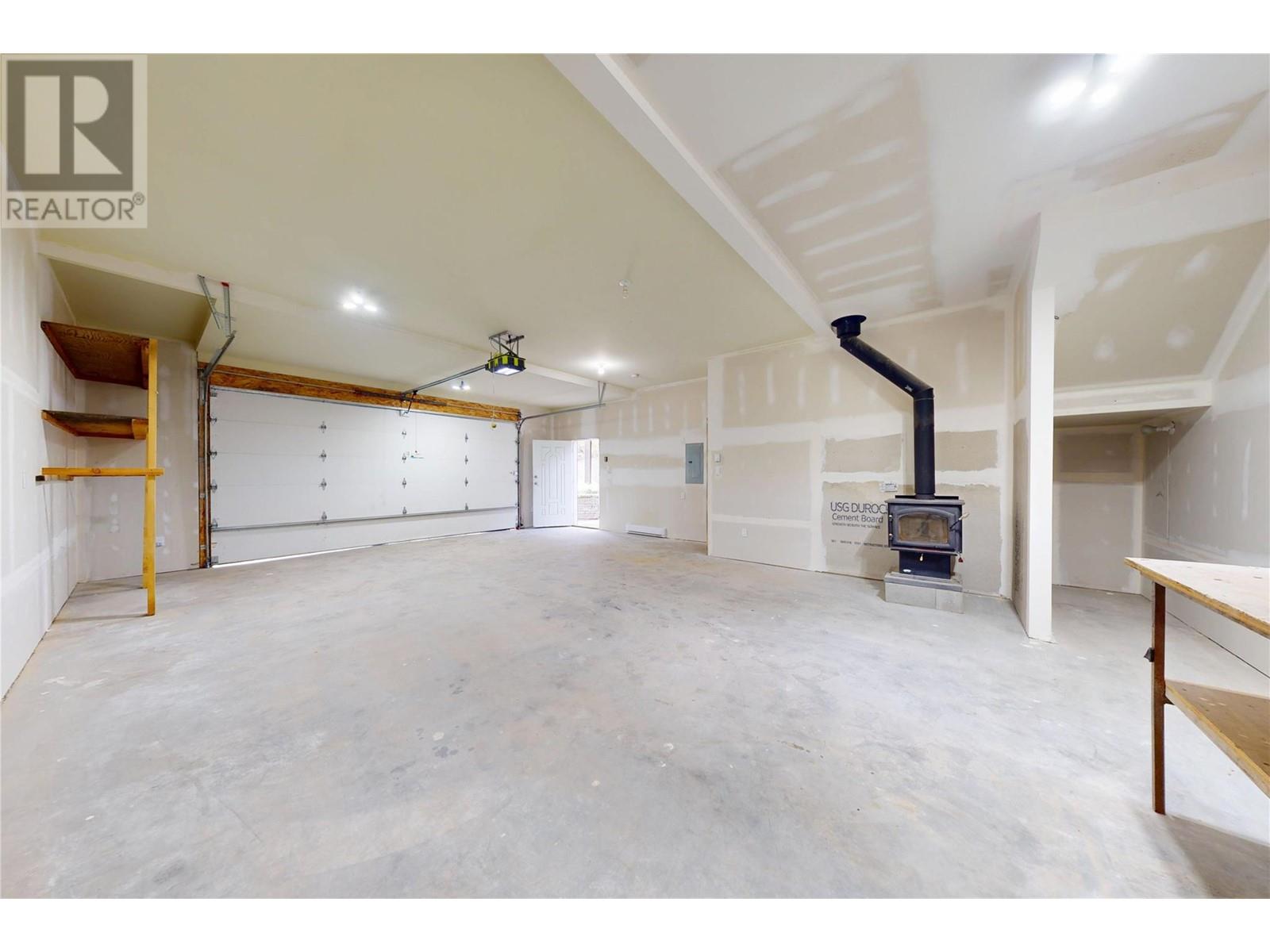 10600 Columbia Way, Vernon, British Columbia  V1H 2B4 - Photo 94 - 10347739