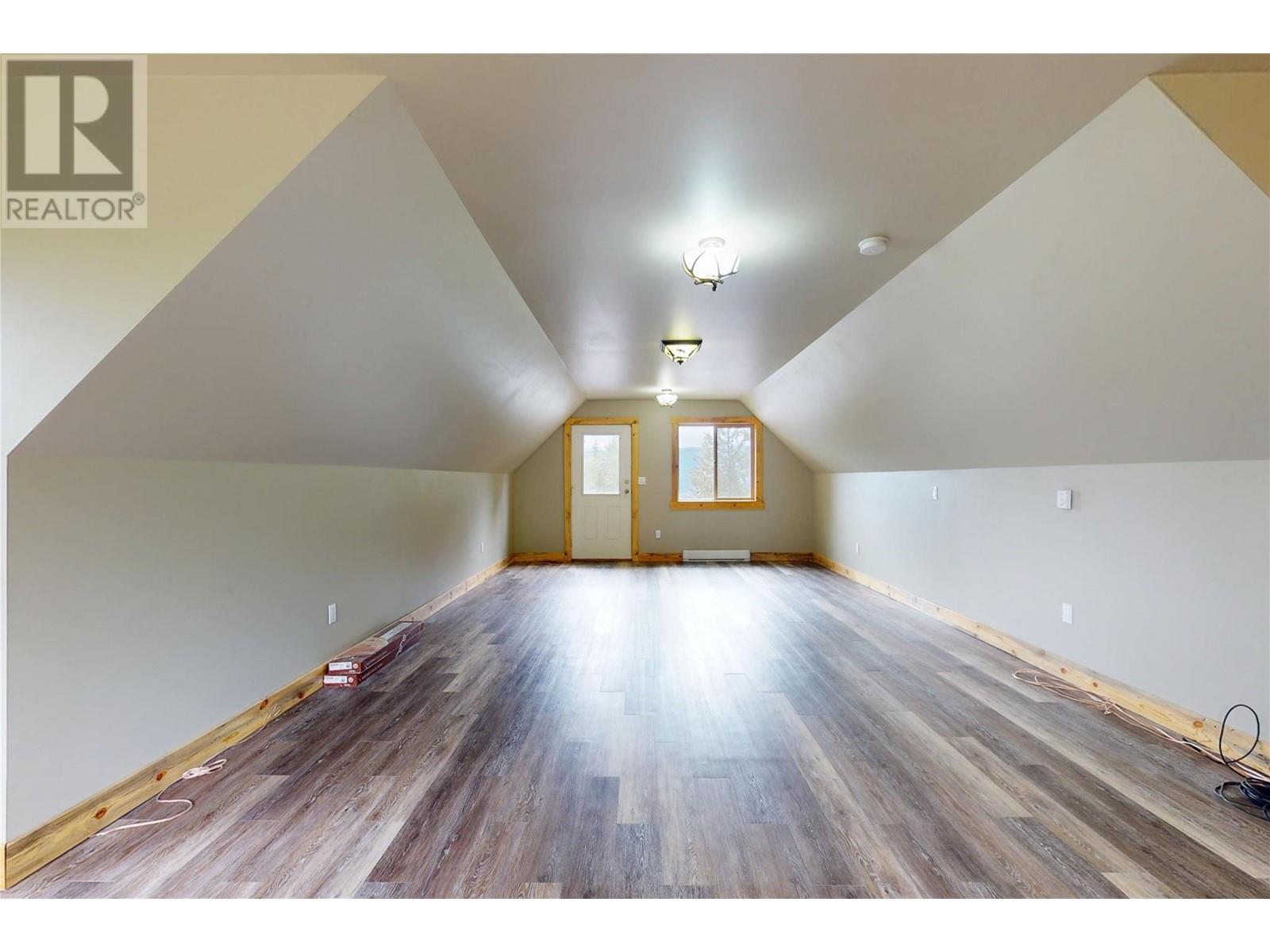 10600 Columbia Way, Vernon, British Columbia  V1H 2B4 - Photo 59 - 10347739