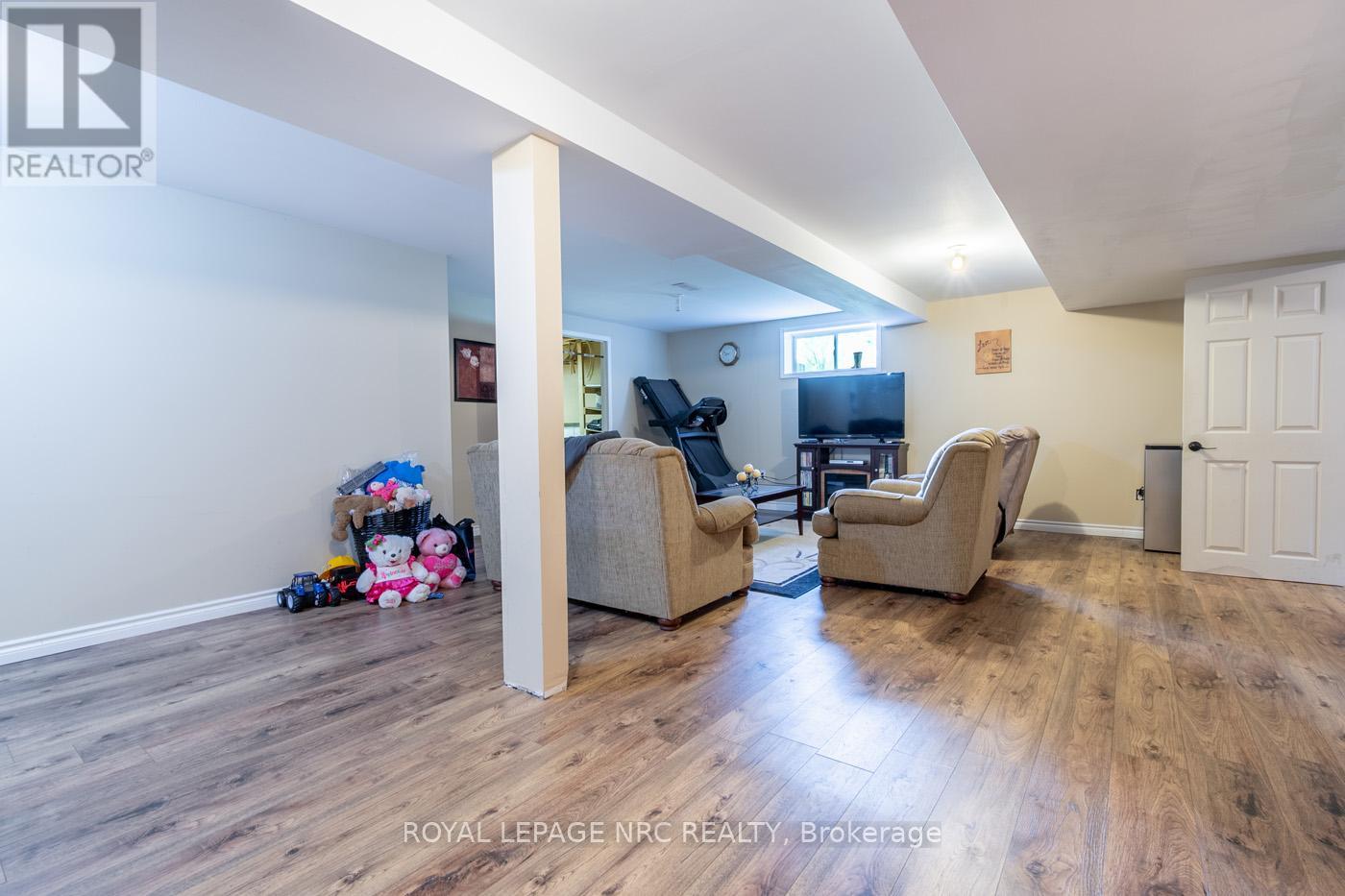 810 Canboro Road W, Pelham, Ontario  L0S 1C0 - Photo 27 - X12171670