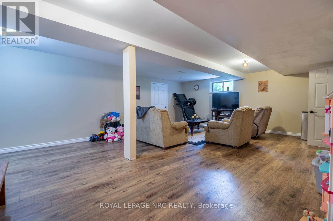 810 Canboro Road W, Pelham, Ontario  L0S 1C0 - Photo 33 - X12171670