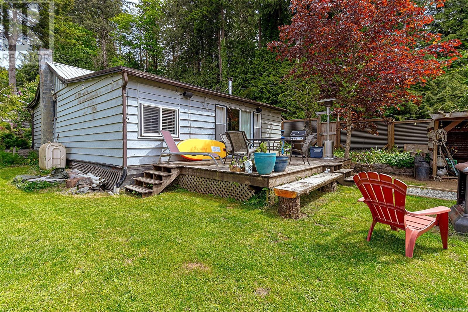 Property at 2720 Gibson Pl image 4