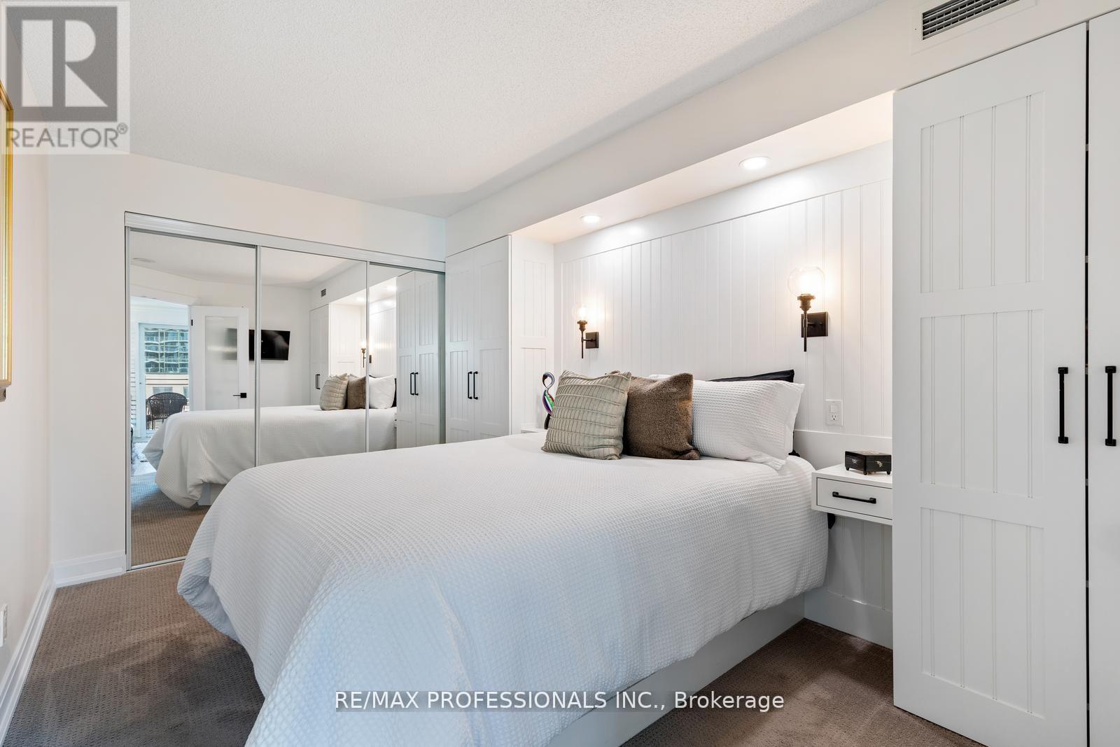 517 - 410 Queens Quay W, Toronto, Ontario  M5V 3T1 - Photo 15 - C12081245