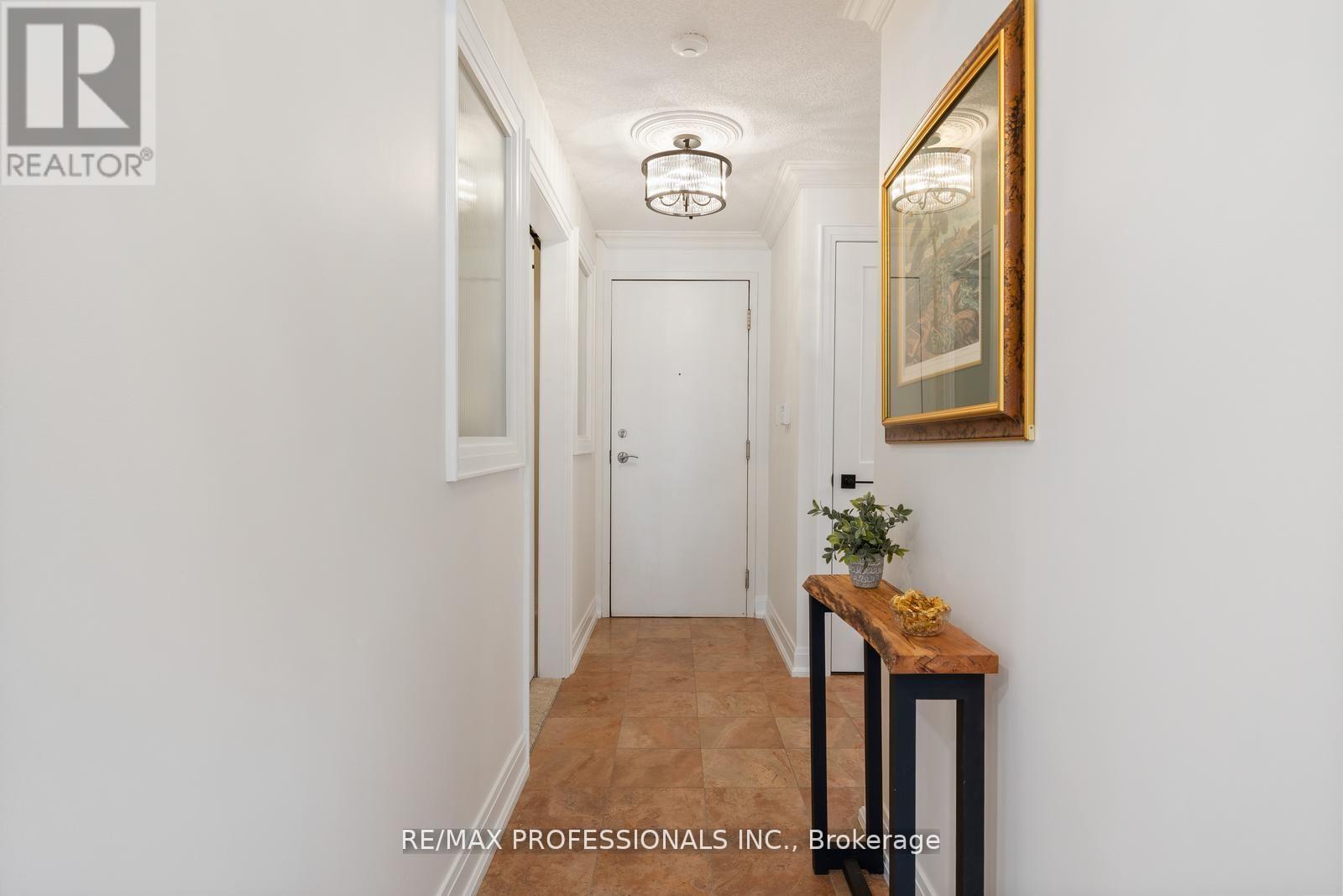 517 - 410 Queens Quay W, Toronto, Ontario  M5V 3T1 - Photo 6 - C12081245