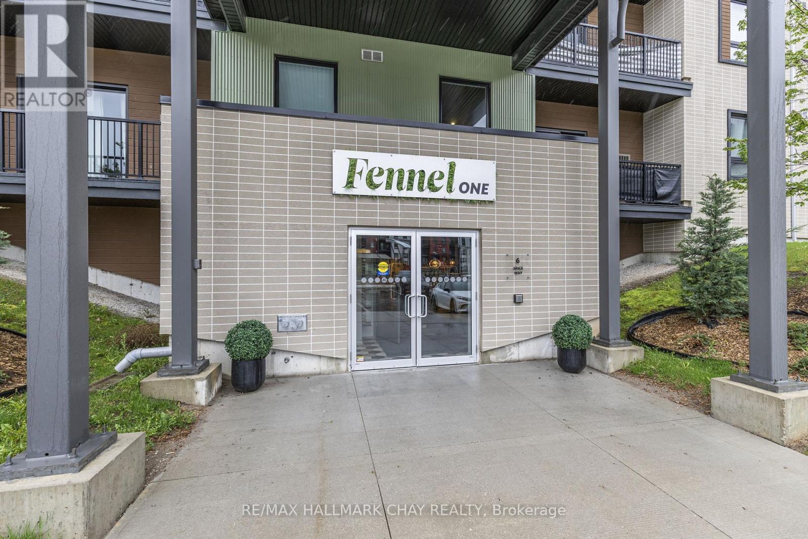 208 - 6 Spice Way, Barrie (Innis-Shore), Ontario  L9J 0J9 - Photo 2 - S12144096