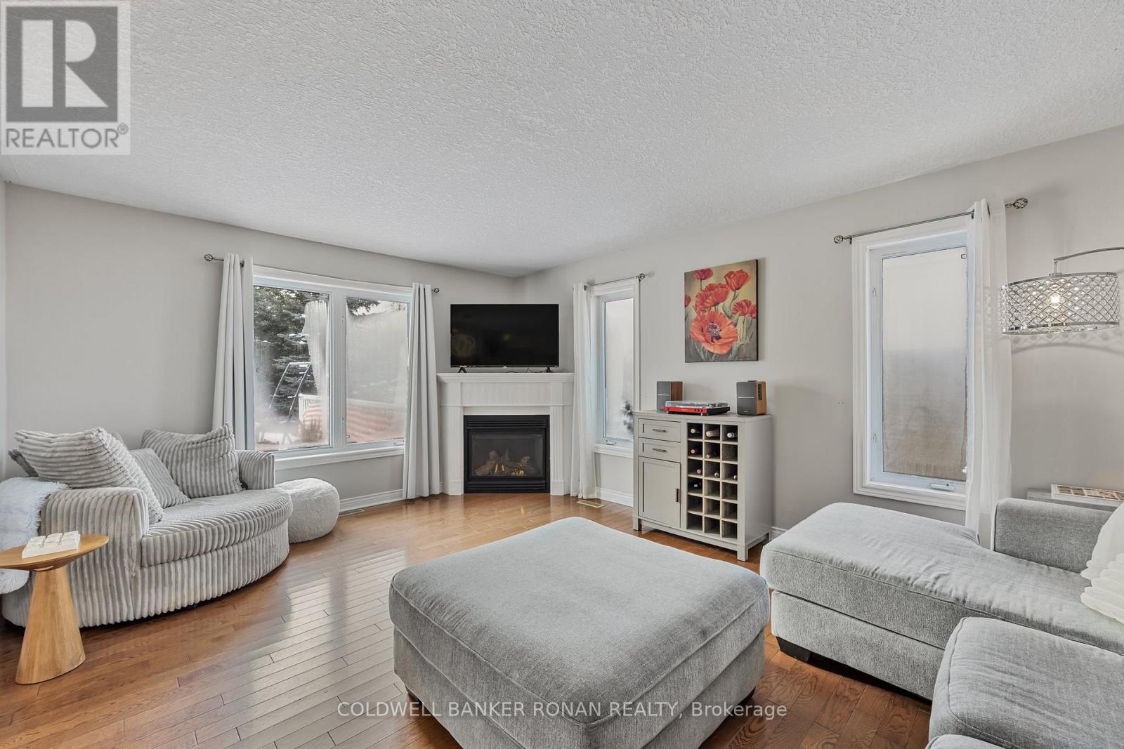 28 Dekker Street, Adjala-Tosorontio, Ontario  L0M 1J0 - Photo 14 - N12171684