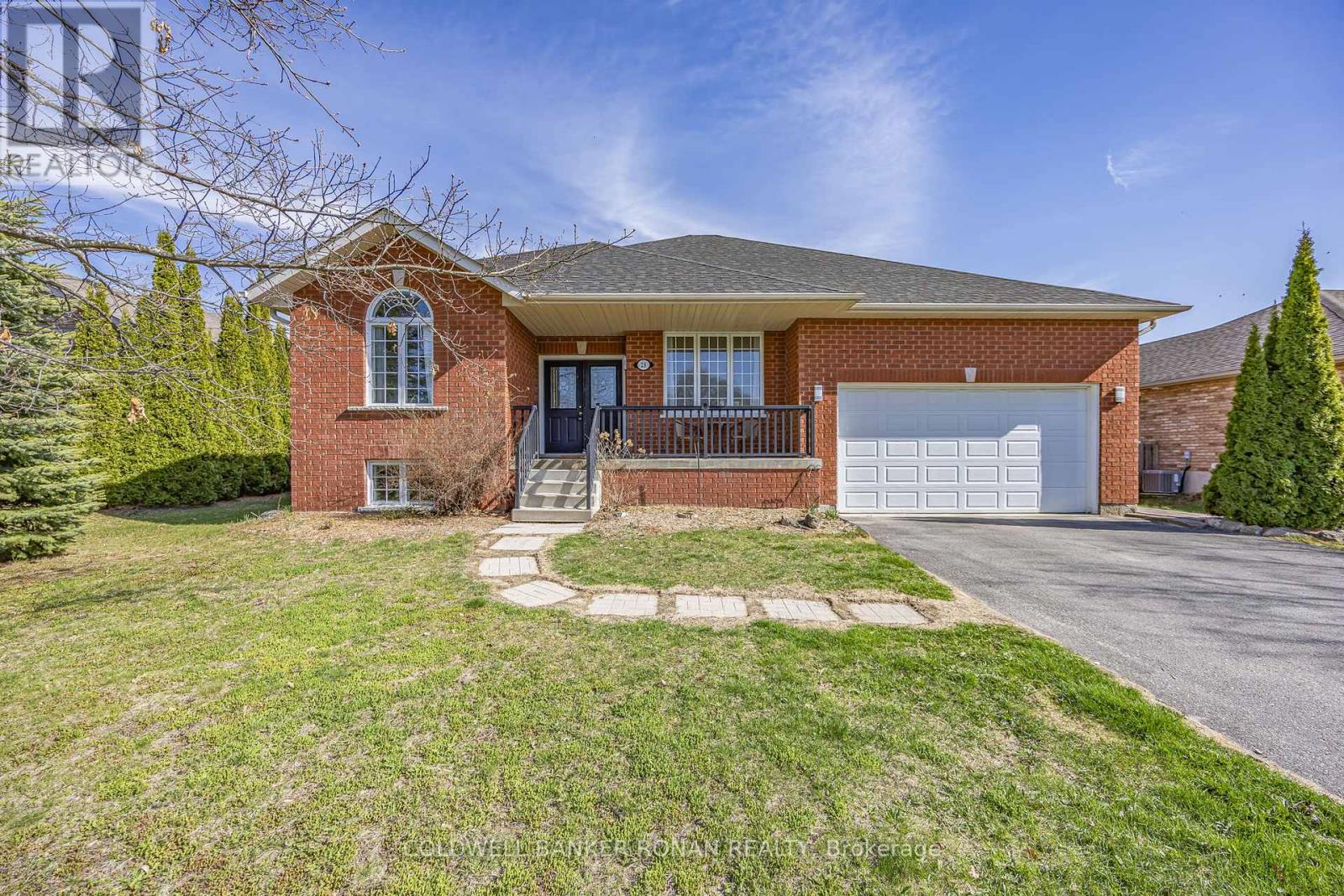 28 Dekker Street, Adjala-Tosorontio, Ontario  L0M 1J0 - Photo 2 - N12171684