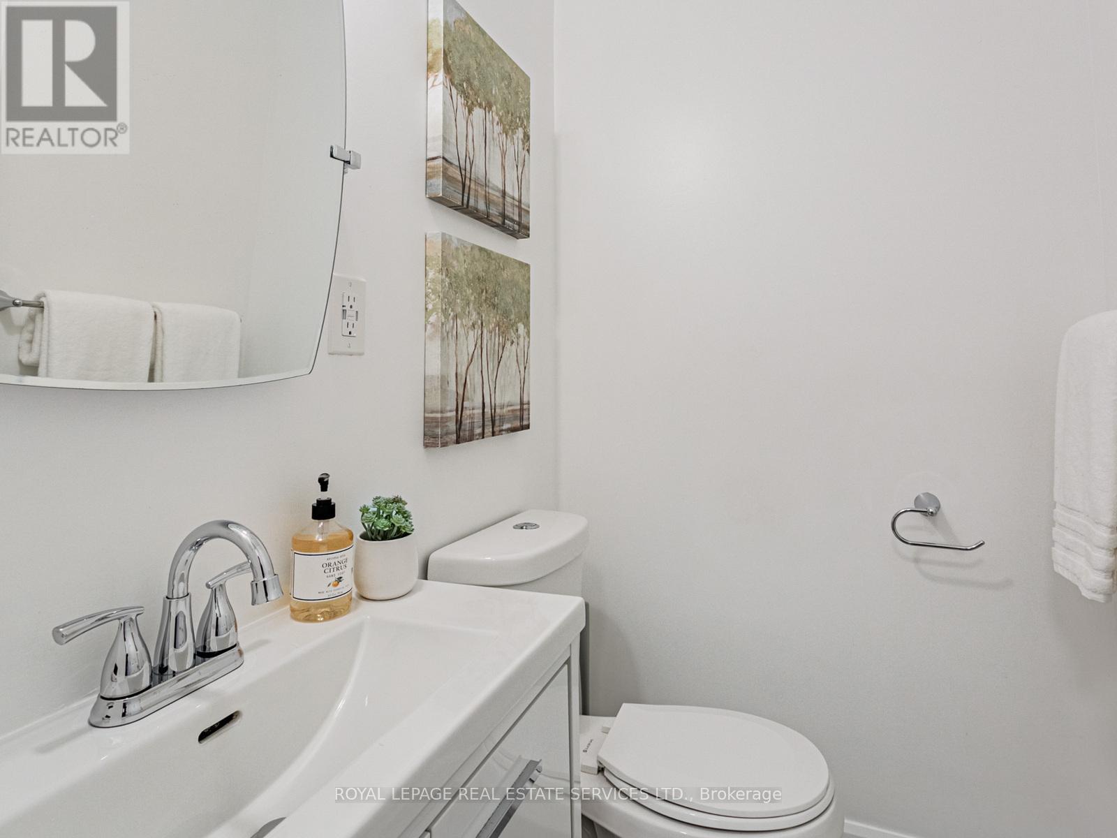 50 Florence Crescent, Toronto, Ontario  M6N 4E5 - Photo 5 - W12171679