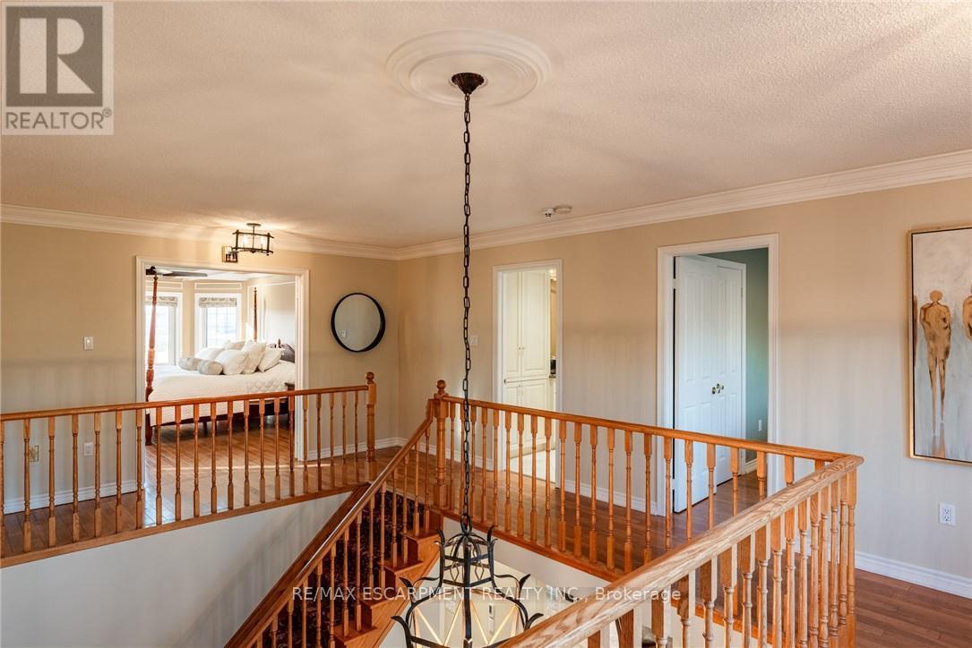 4105 Millcroft Park Drive, Burlington, Ontario  L7M 3V9 - Photo 15 - W12171695