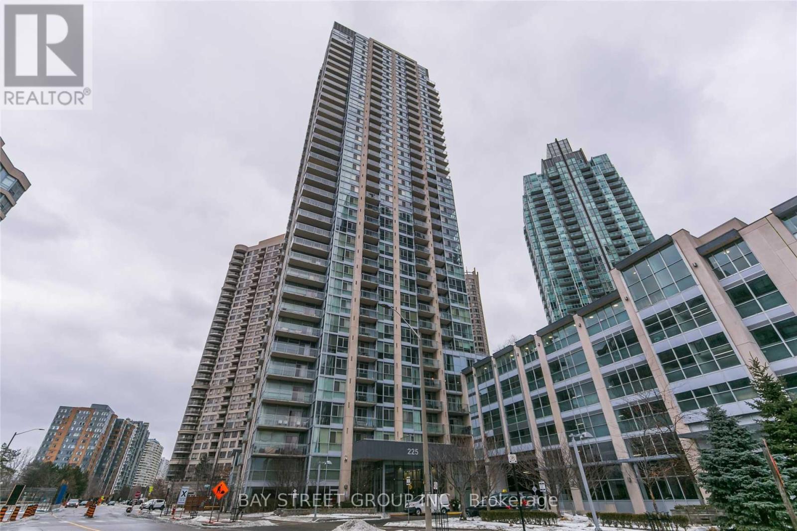 201 - 225 WEBB DRIVE, Mississauga, Ontario
