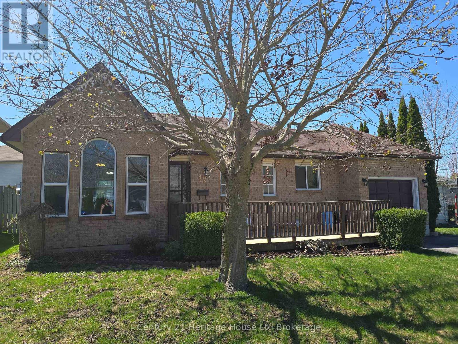 Property at 42 PEBBLE BEACH COURT image 3