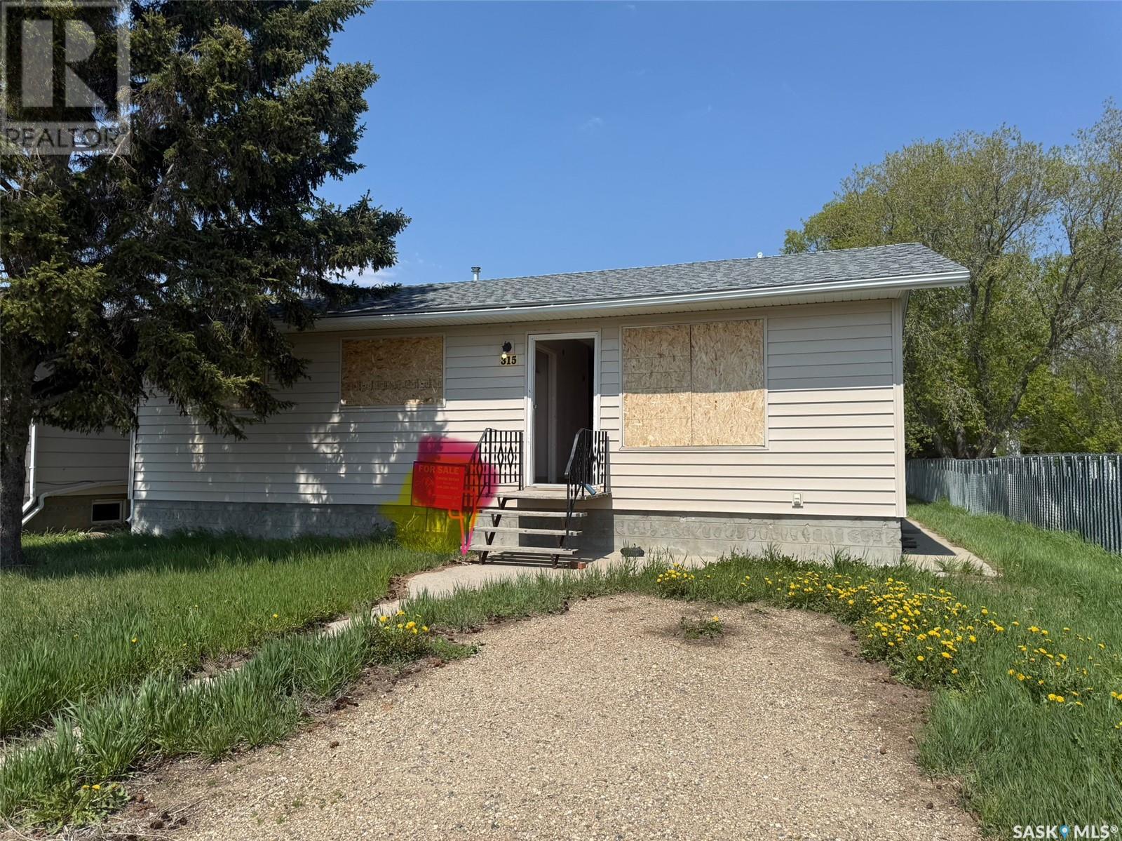 315 1st AVENUE, quinton, Saskatchewan
