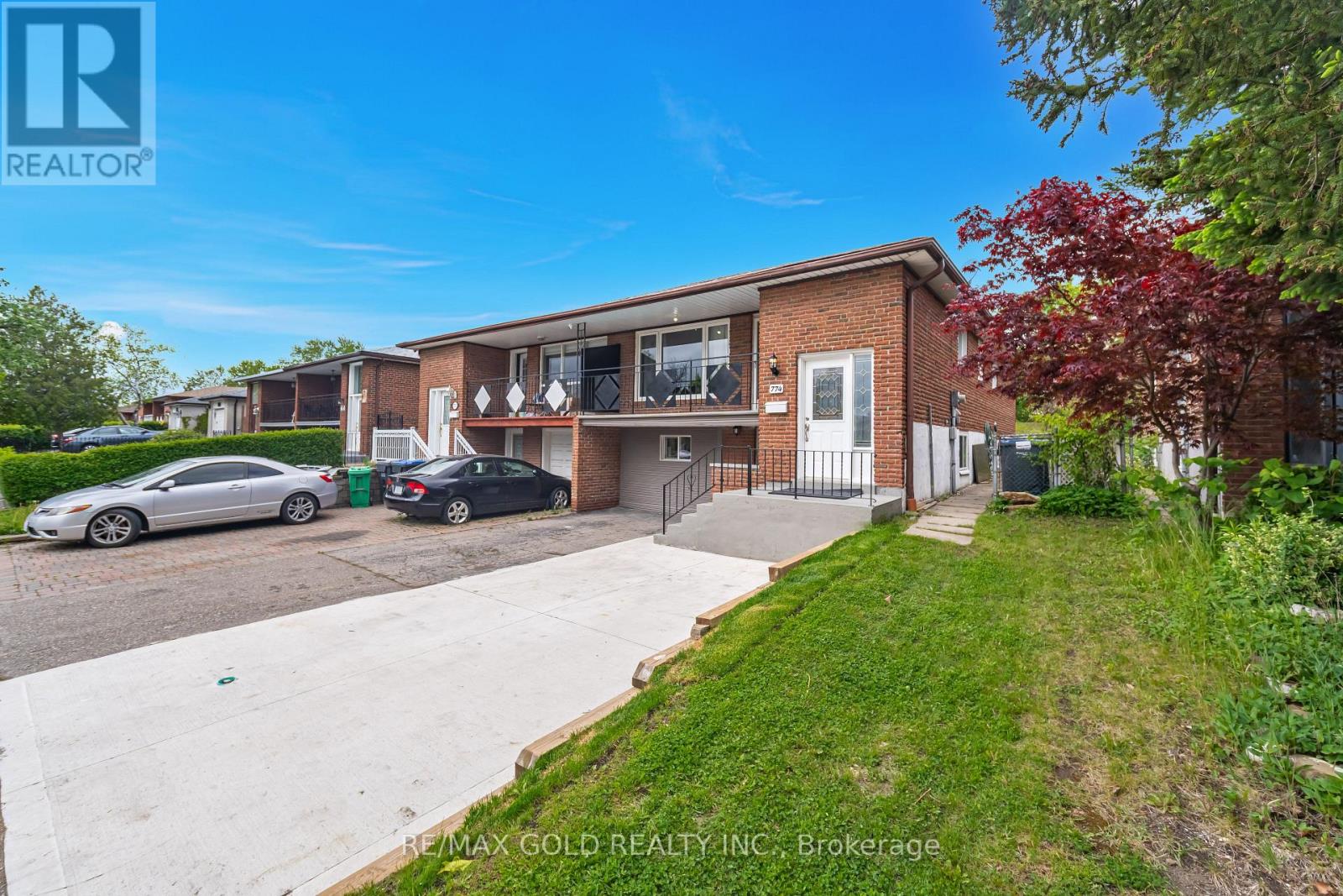 Property at 774 EAGLEMOUNT CRESCENT image 2