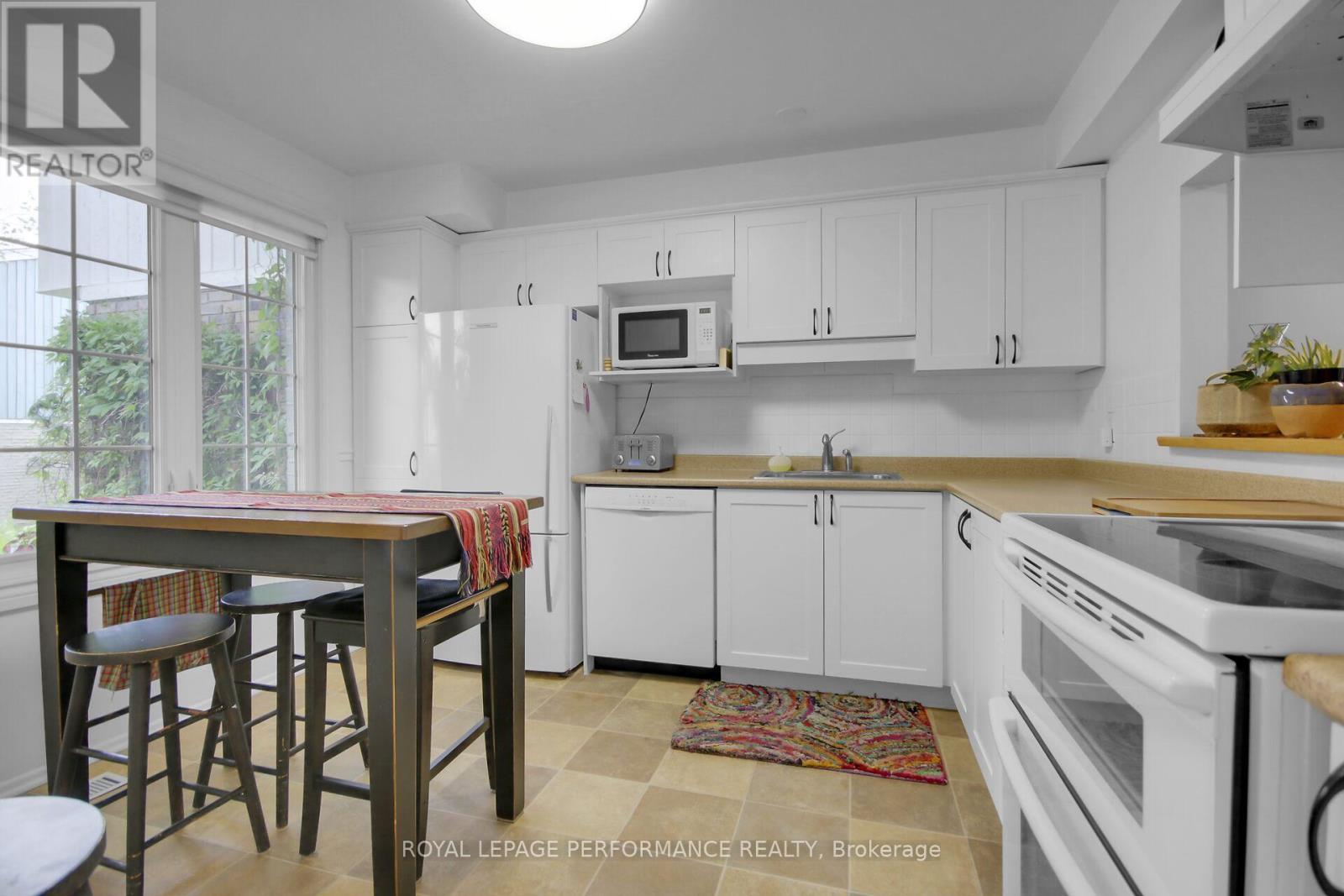 900 Walkley Road, Ottawa, Ontario  K1V 6R5 - Photo 6 - X12171716