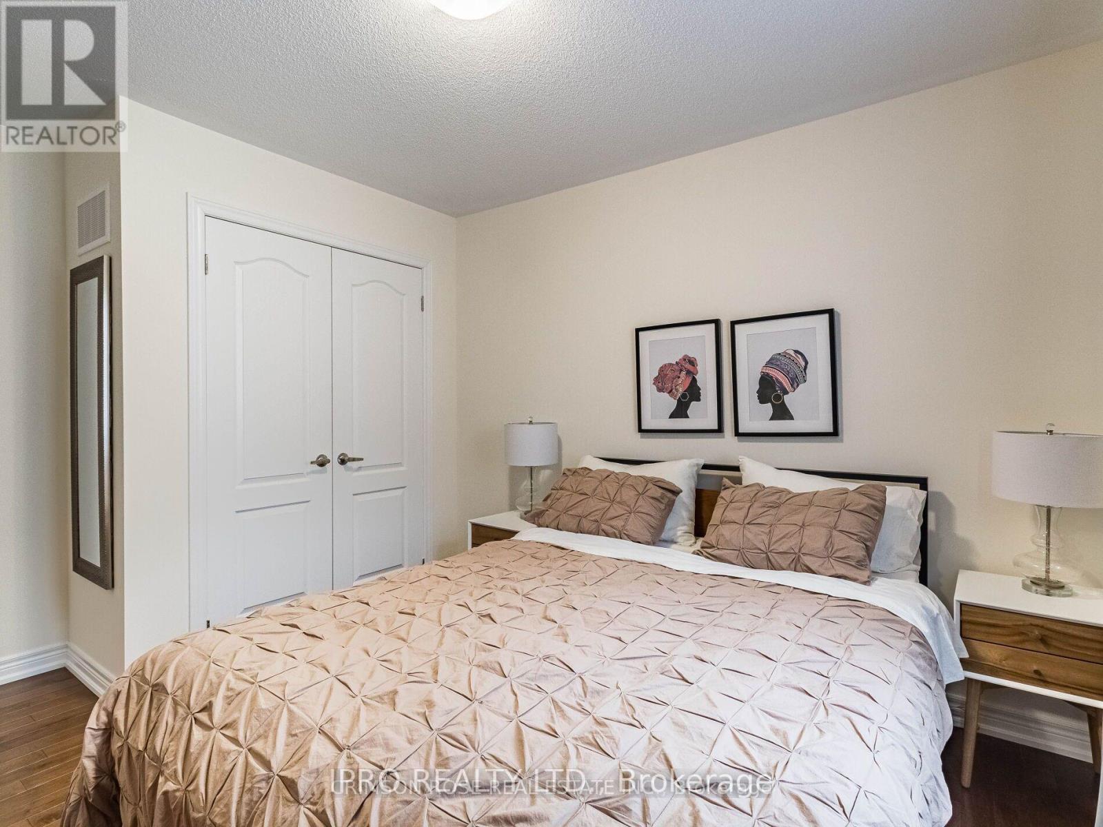 32 Pietrowski Drive, Georgina, Ontario  L4P 0J7 - Photo 37 - N12162337