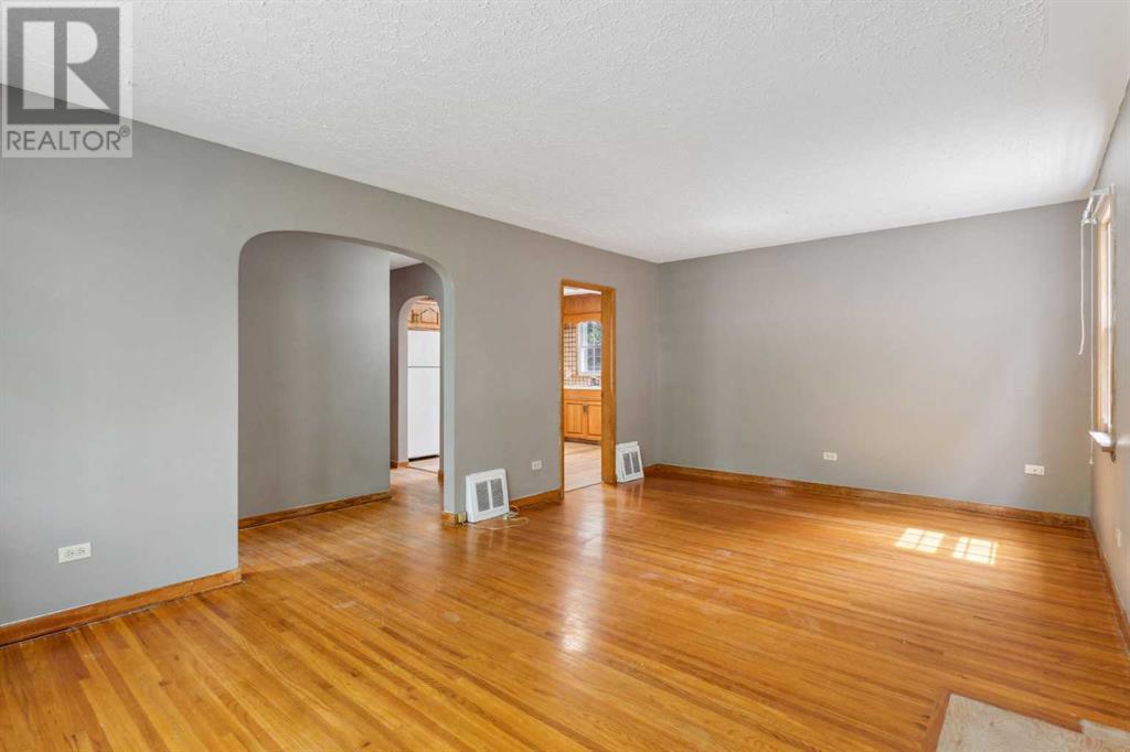 1730 32 Street Sw, Calgary, Alberta  T3C 1N5 - Photo 5 - A2224109