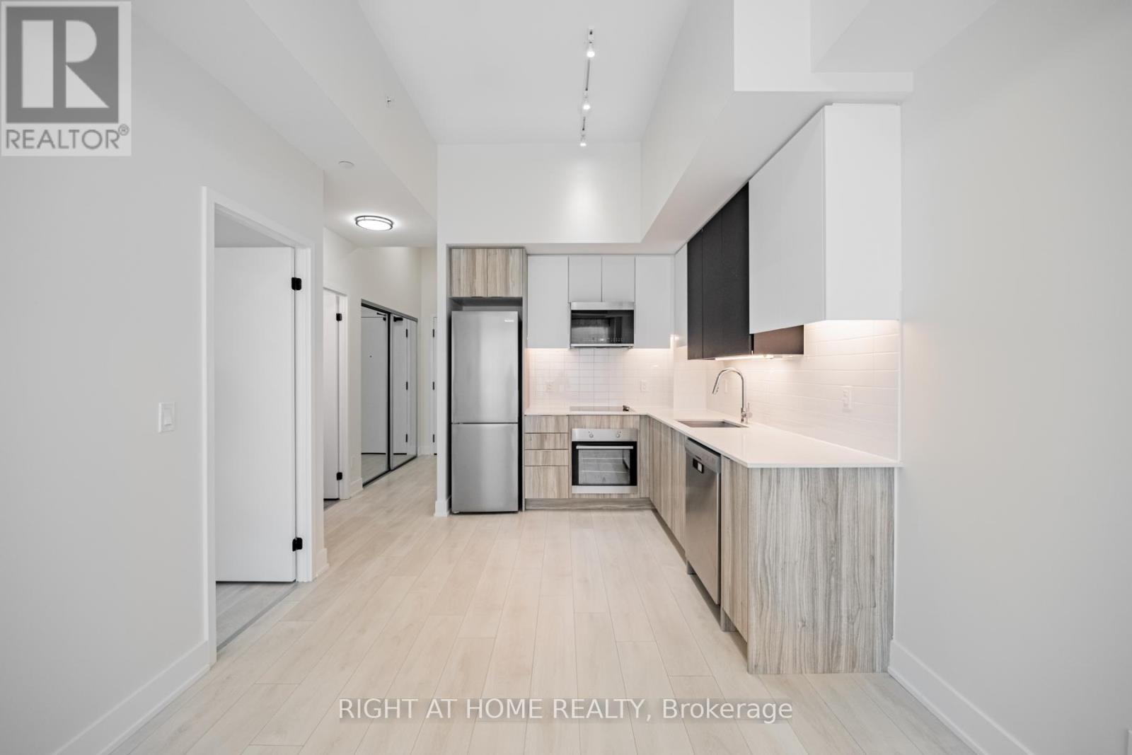 451 - 2485 Taunton Road, Oakville, Ontario  L6H 7R6 - Photo 14 - W12171720