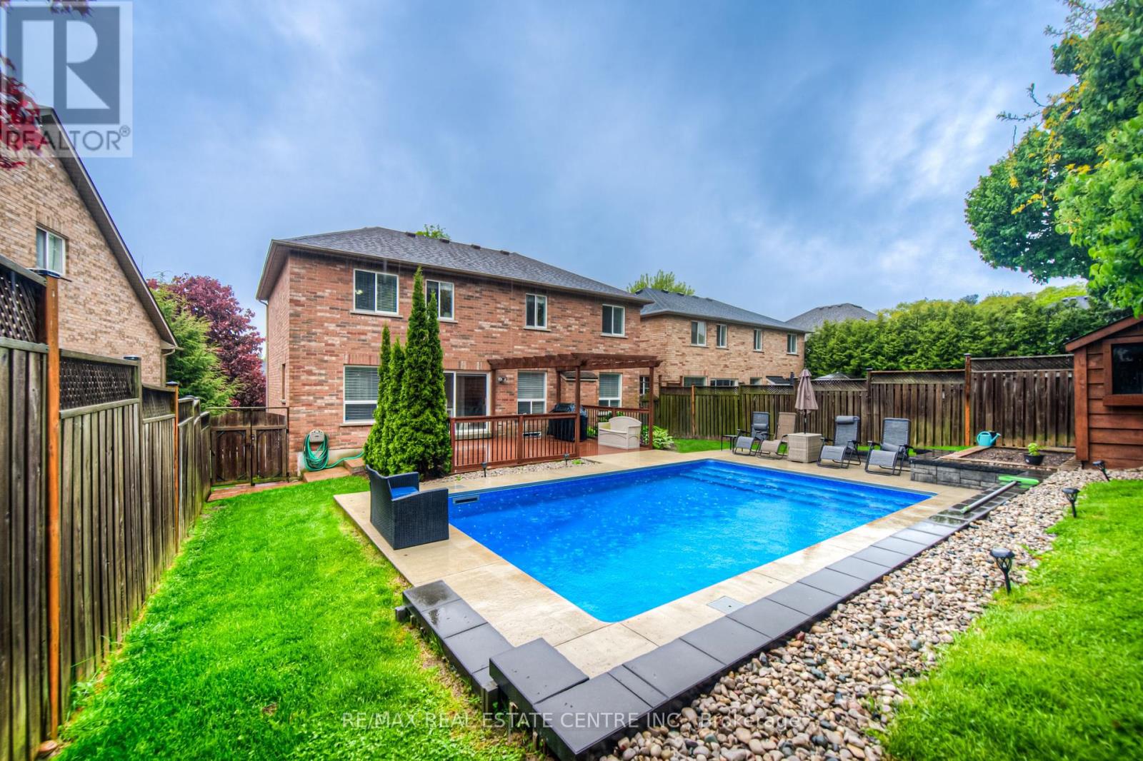 11 Anderson Court, Hamilton, Ontario  L9G 4Z7 - Photo 2 - X12171728