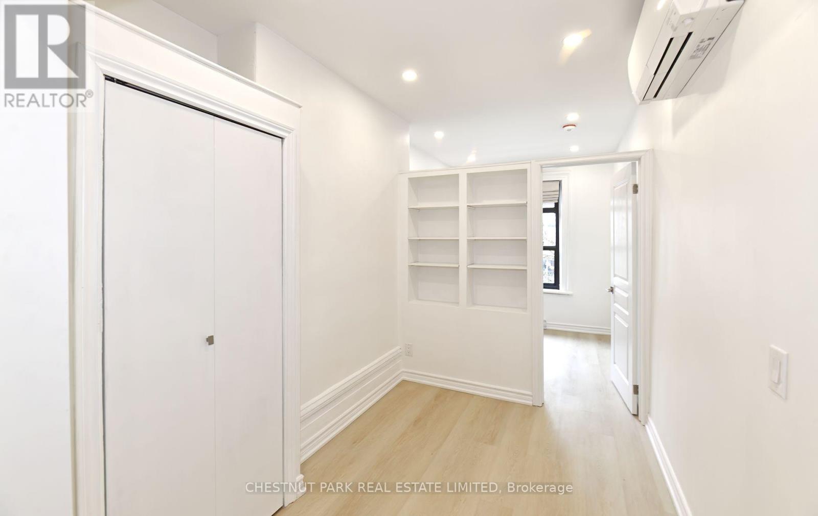 4 - 171 King Street E, Toronto, Ontario  M5A 1J4 - Photo 2 - C12165594