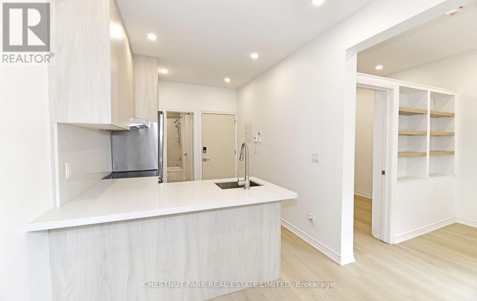 5 - 171 King Street, Toronto, Ontario  M5A 1J4 - Photo 2 - C12165602