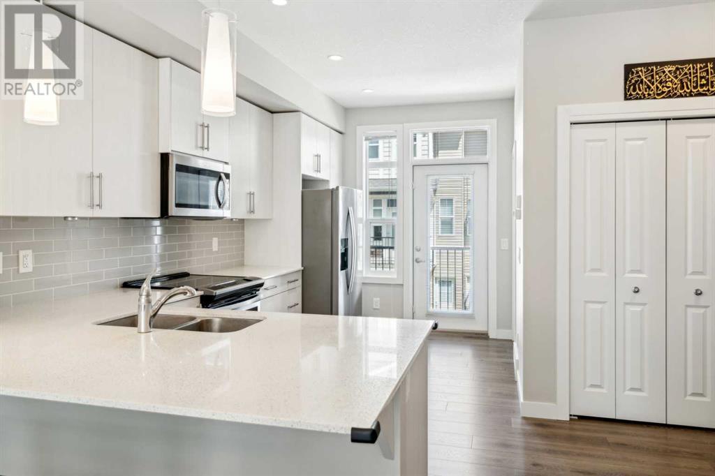 112 Legacy Path Se, Calgary, Alberta  T2X 4H9 - Photo 7 - A2212002