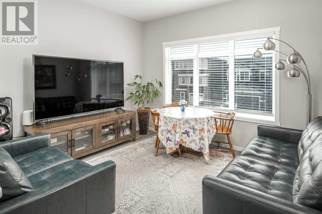 Property at 232 Lucas Manor NW image 2