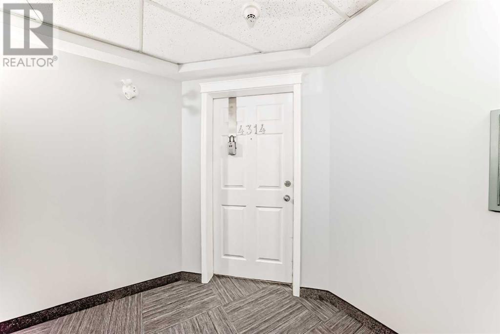 Property at 4314, 115 Prestwick Villas SE image 5