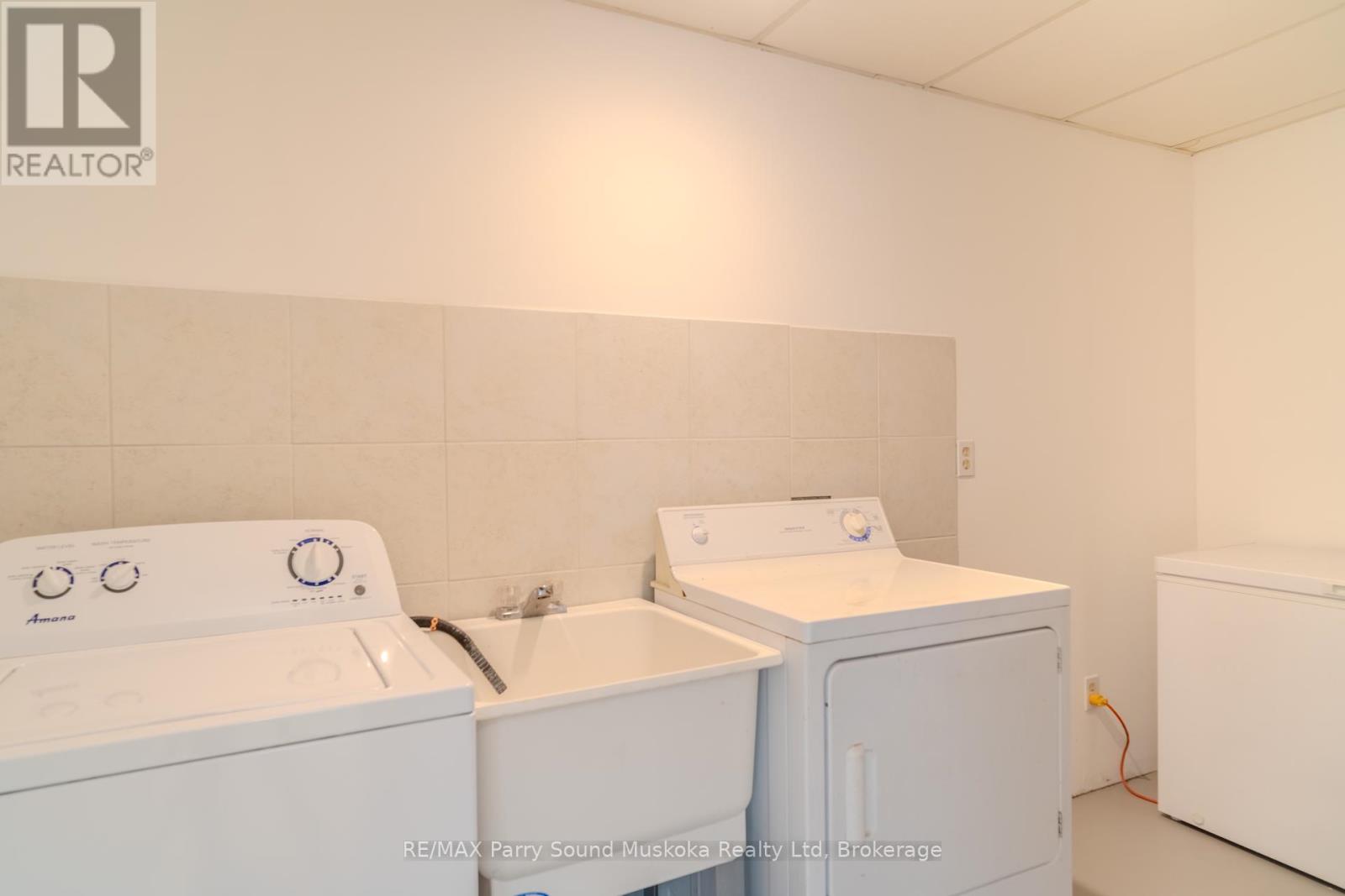 17 Harriet Street, Mckellar, Ontario  P0G 1C0 - Photo 31 - X12171538