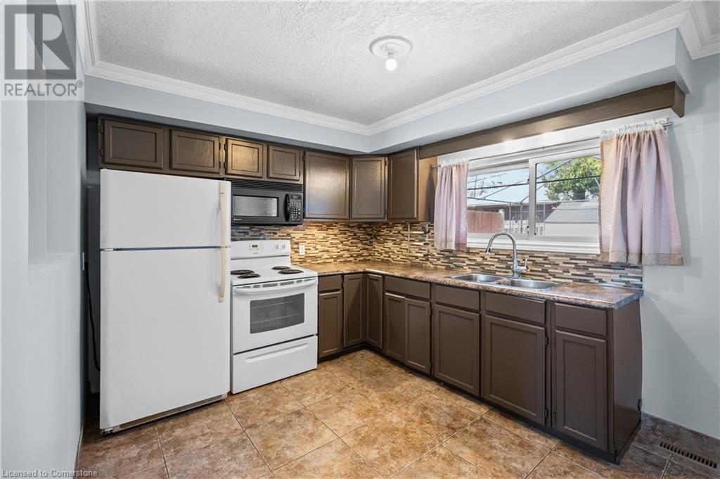 29 Beland Avenue N, Hamilton, Ontario  L8H 6B9 - Photo 12 - 40729982