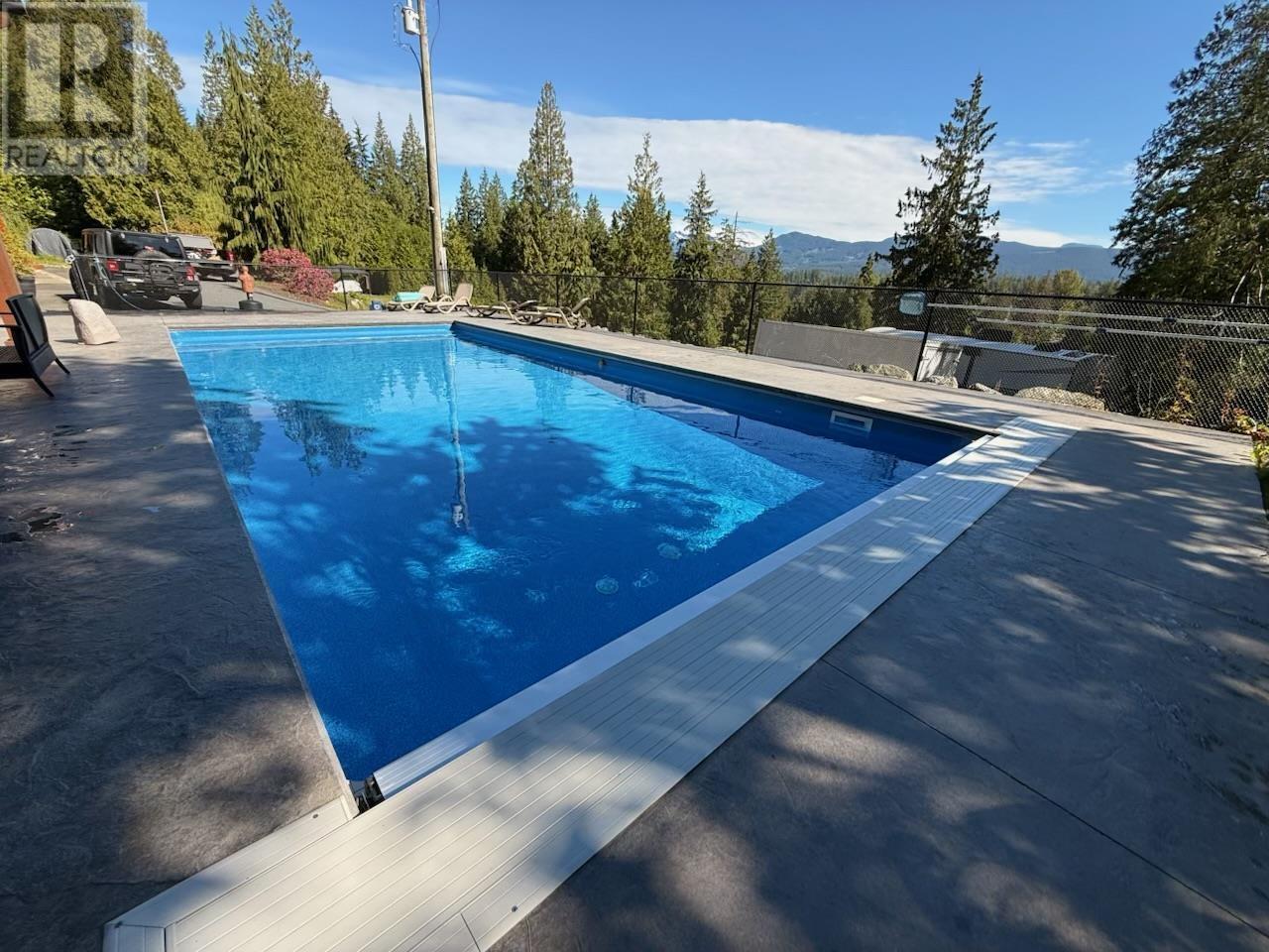 Property at 26560 CUNNINGHAM AVENUE image 2