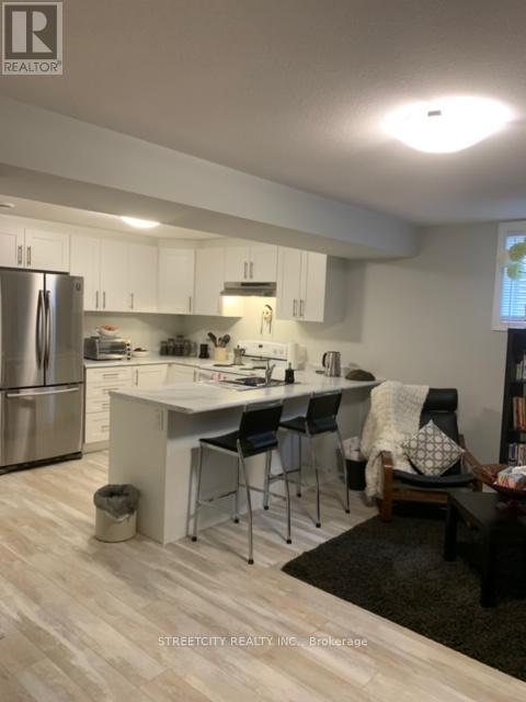 32 Bounty Avenue, Thorold (Rolling Meadows), Ontario  L2V 0B7 - Photo 13 - X12125413