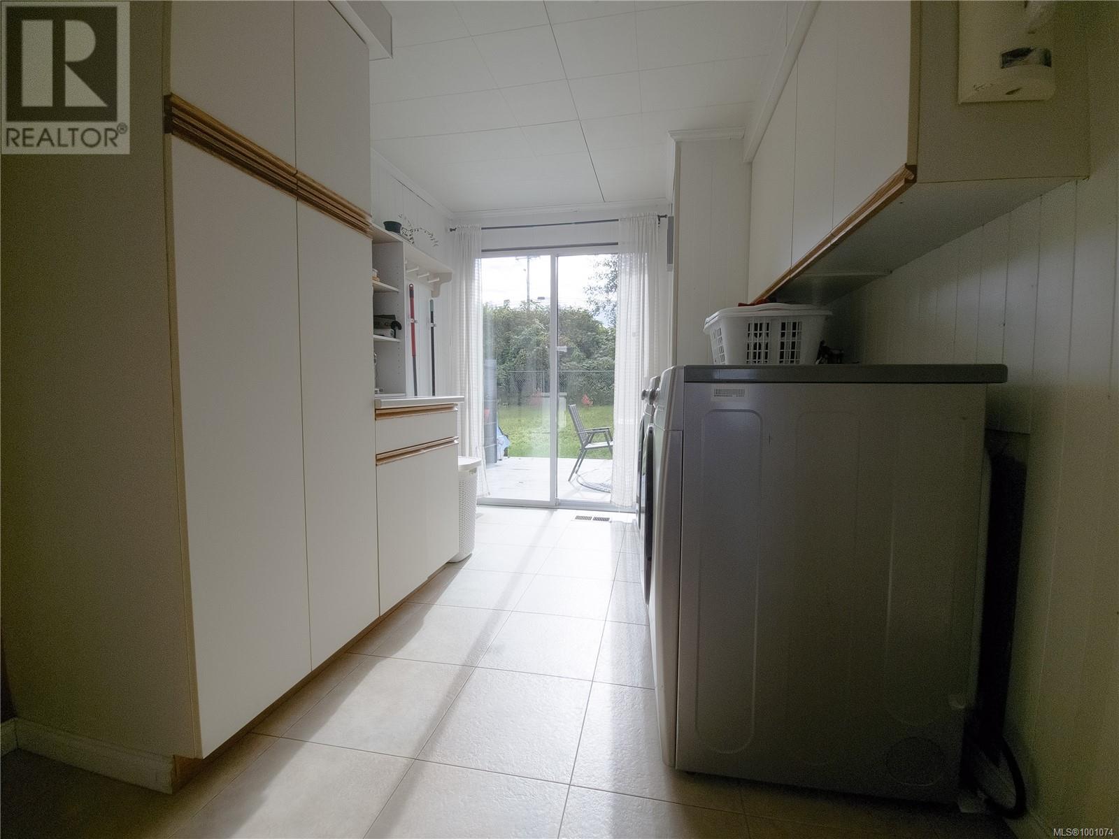 2287 Chelohsin Cres, Port Mcneill, British Columbia  V0N 2R0 - Photo 25 - 1001074