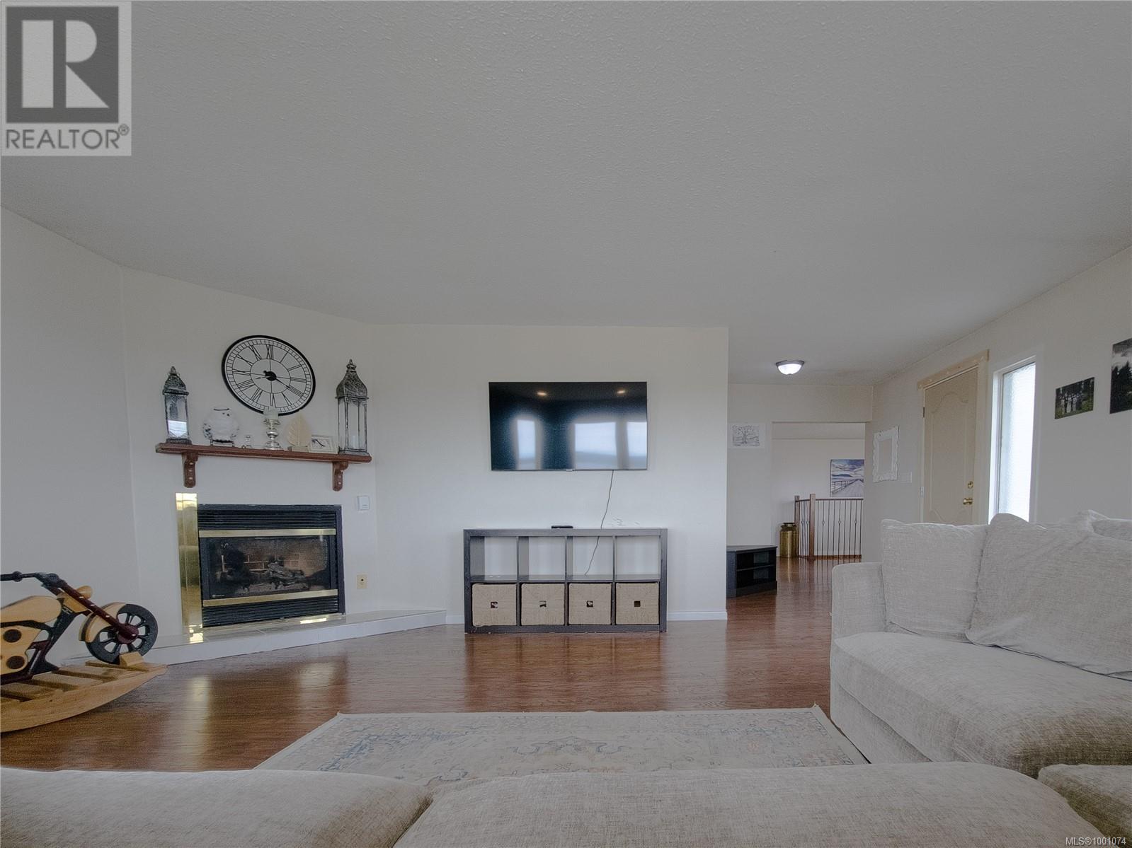 2287 Chelohsin Cres, Port Mcneill, British Columbia  V0N 2R0 - Photo 7 - 1001074